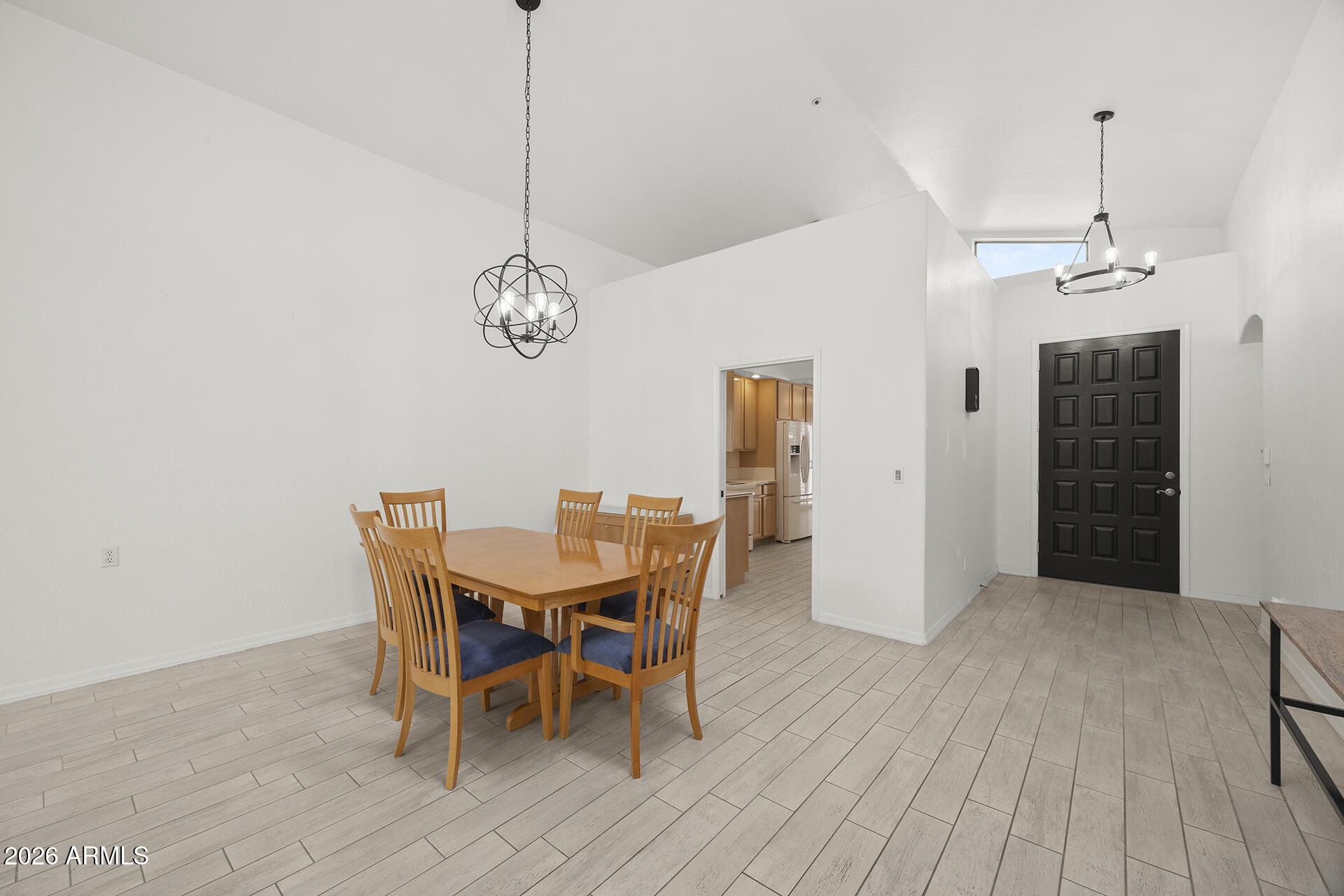LAS PALOMAS - Residential Lease