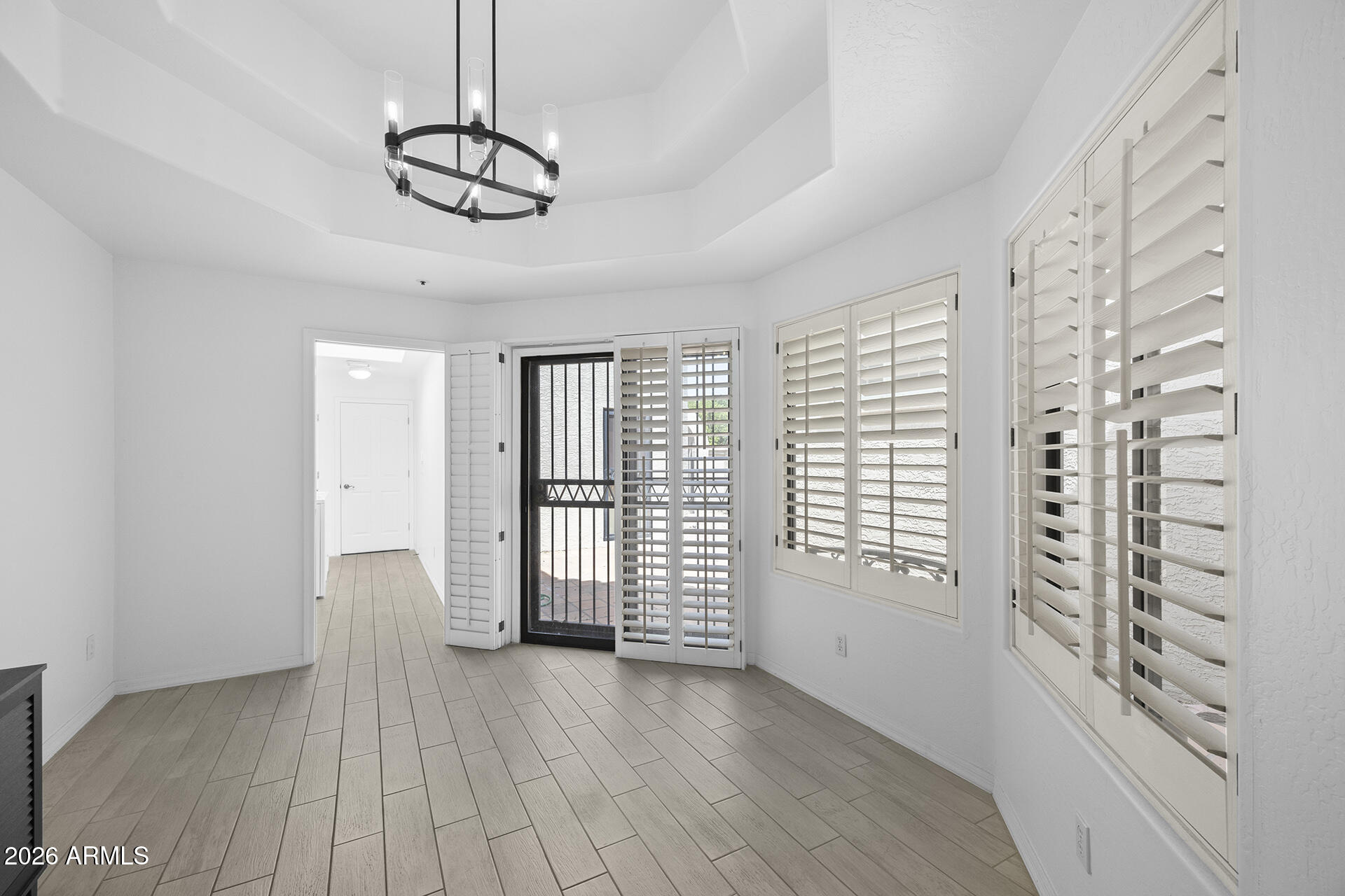 LAS PALOMAS - Residential Lease