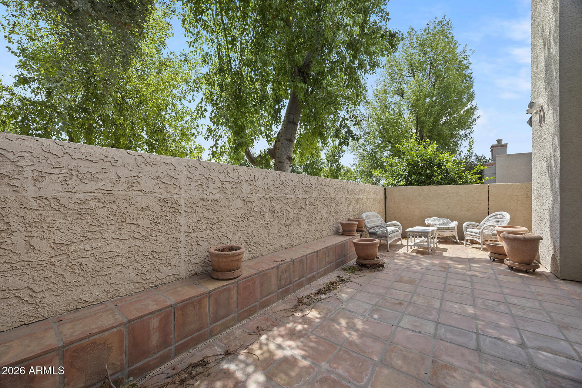 LAS PALOMAS - Residential Lease