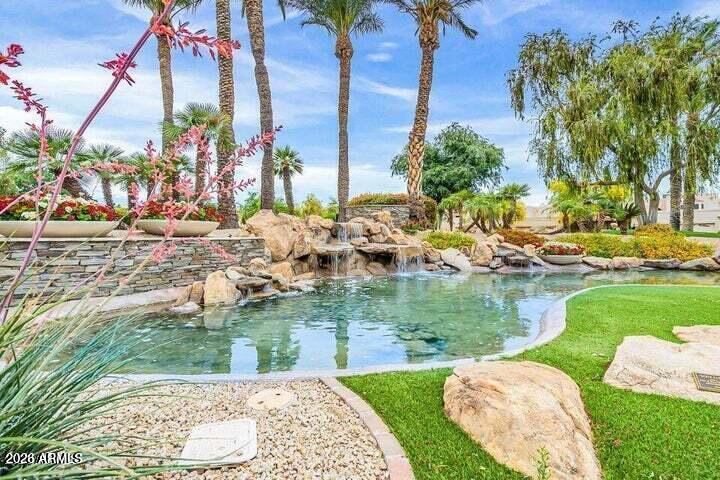 LAS PALOMAS - Residential Lease