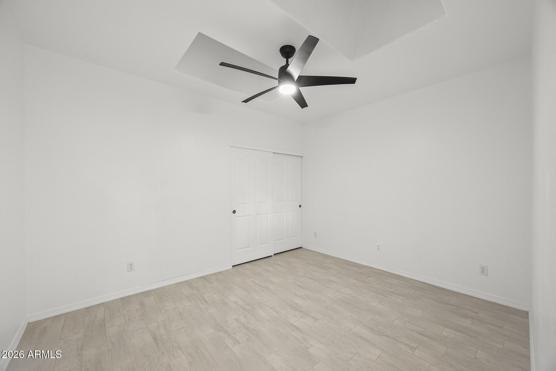 LAS PALOMAS - Residential Lease