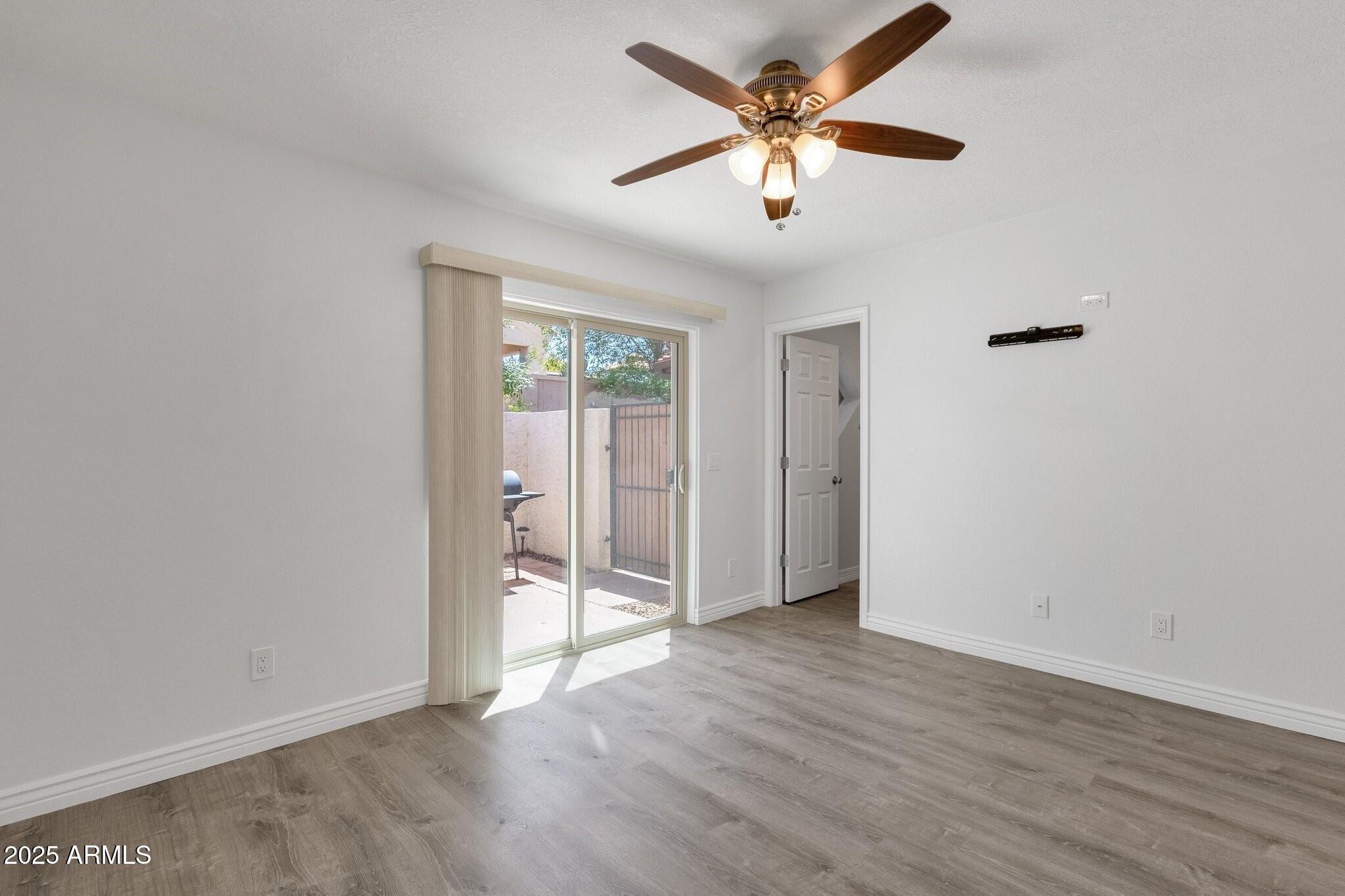 KINGSDALE CONDOMINIUMS UNIT 15 - Residential