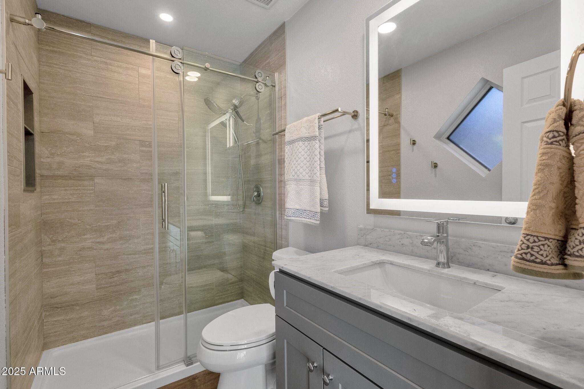 KINGSDALE CONDOMINIUMS UNIT 15 - Residential