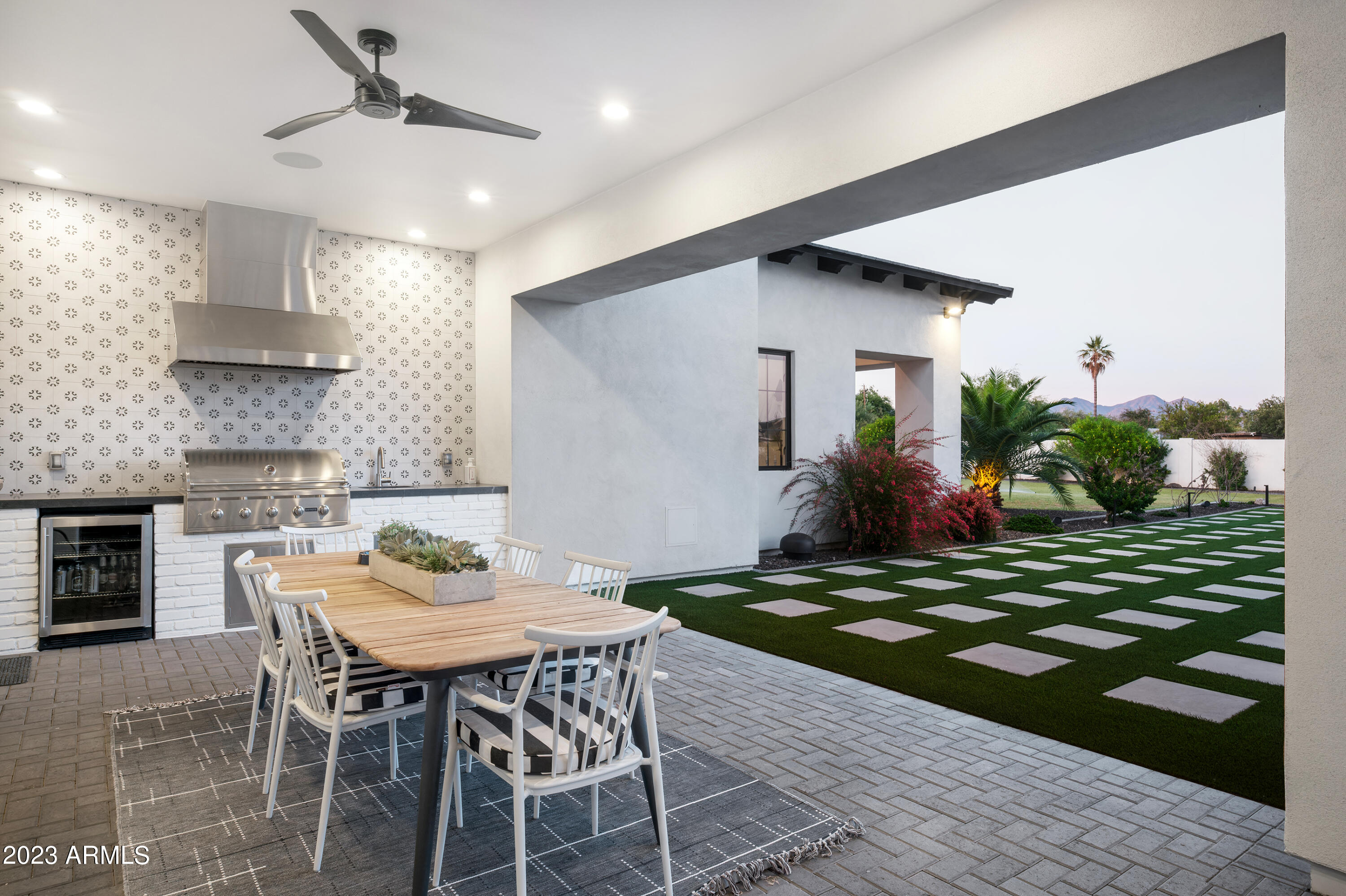 LOR VILLA ESTATES - Residential