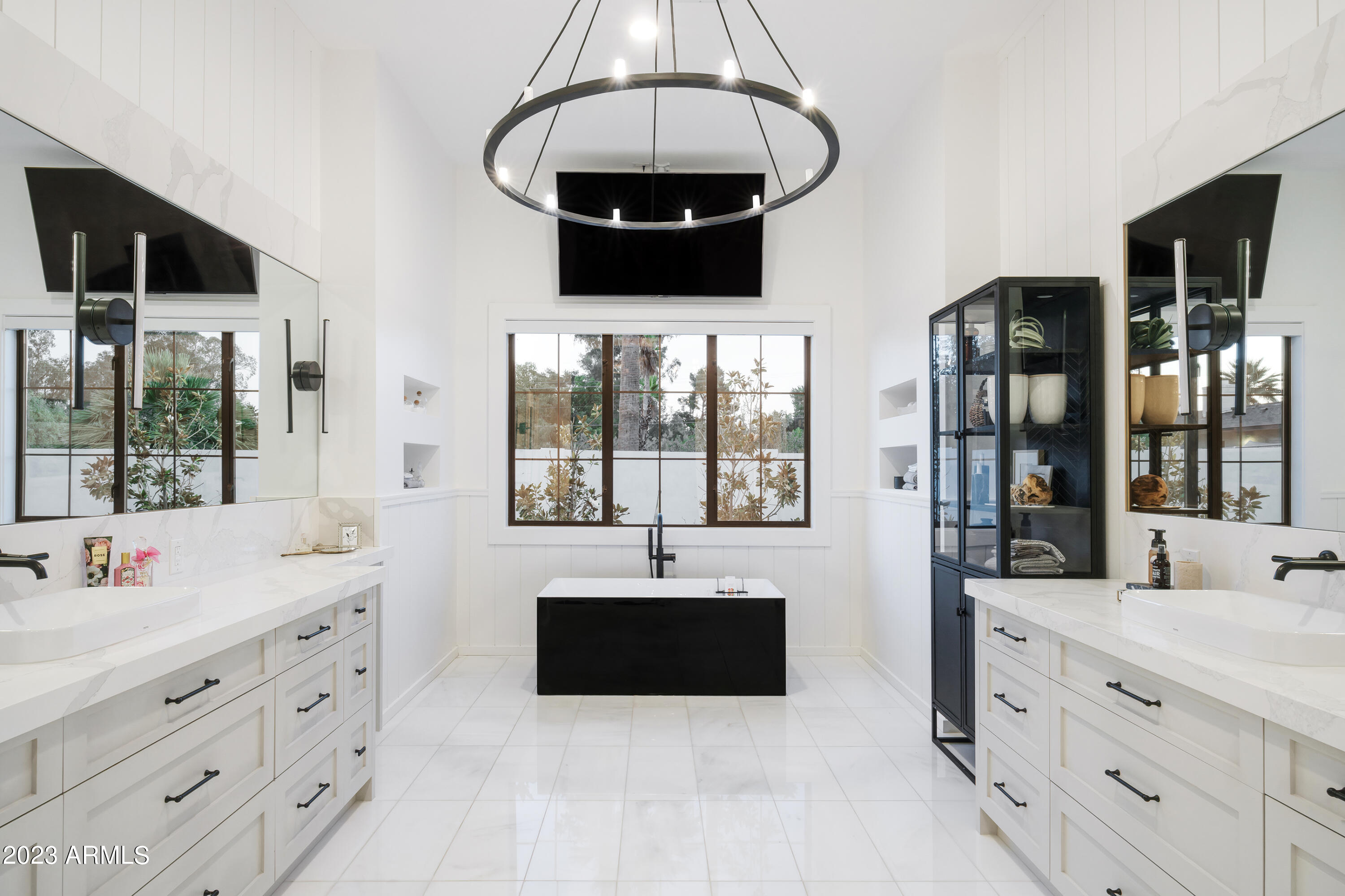 LOR VILLA ESTATES - Residential