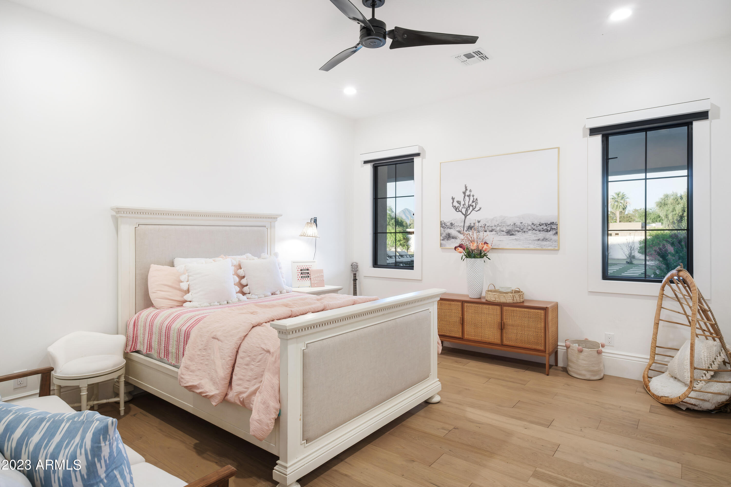 LOR VILLA ESTATES - Residential