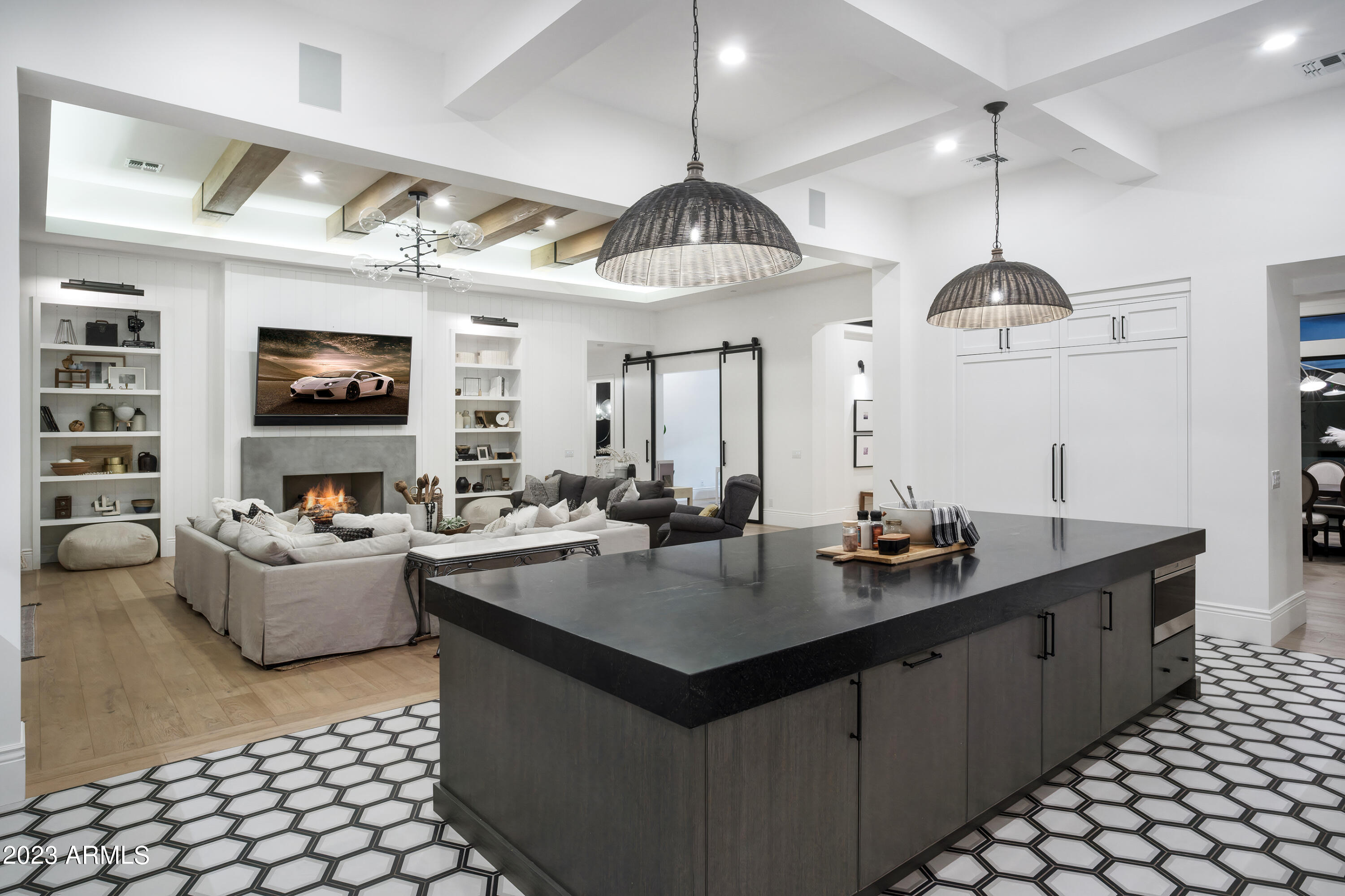LOR VILLA ESTATES - Residential