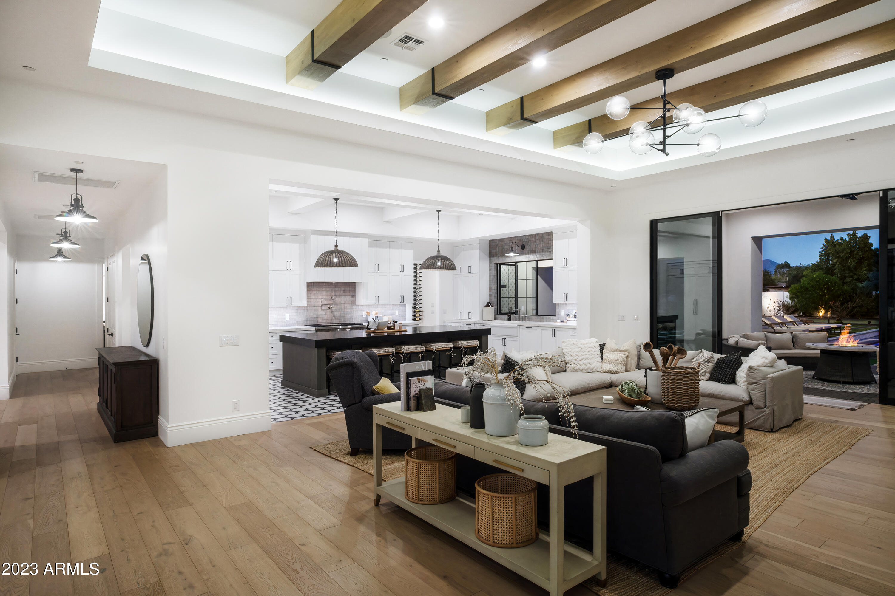LOR VILLA ESTATES - Residential