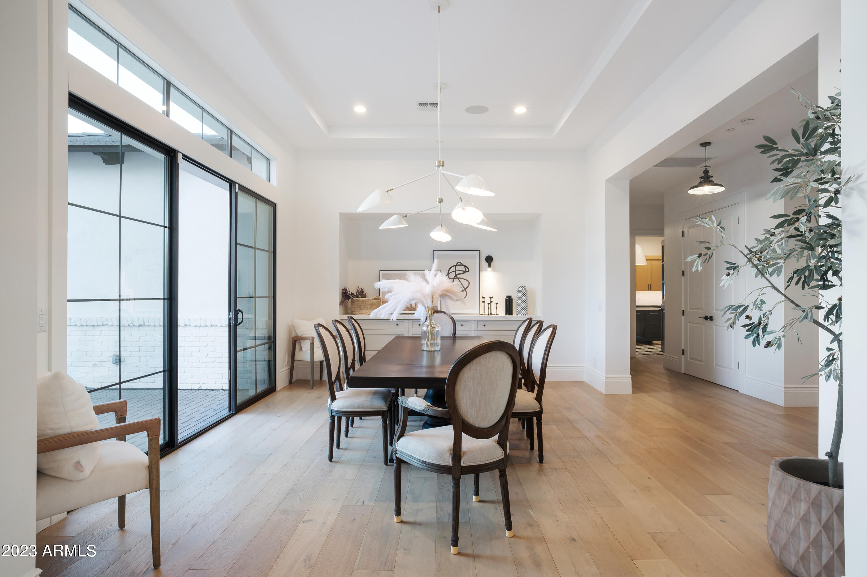 LOR VILLA ESTATES - Residential