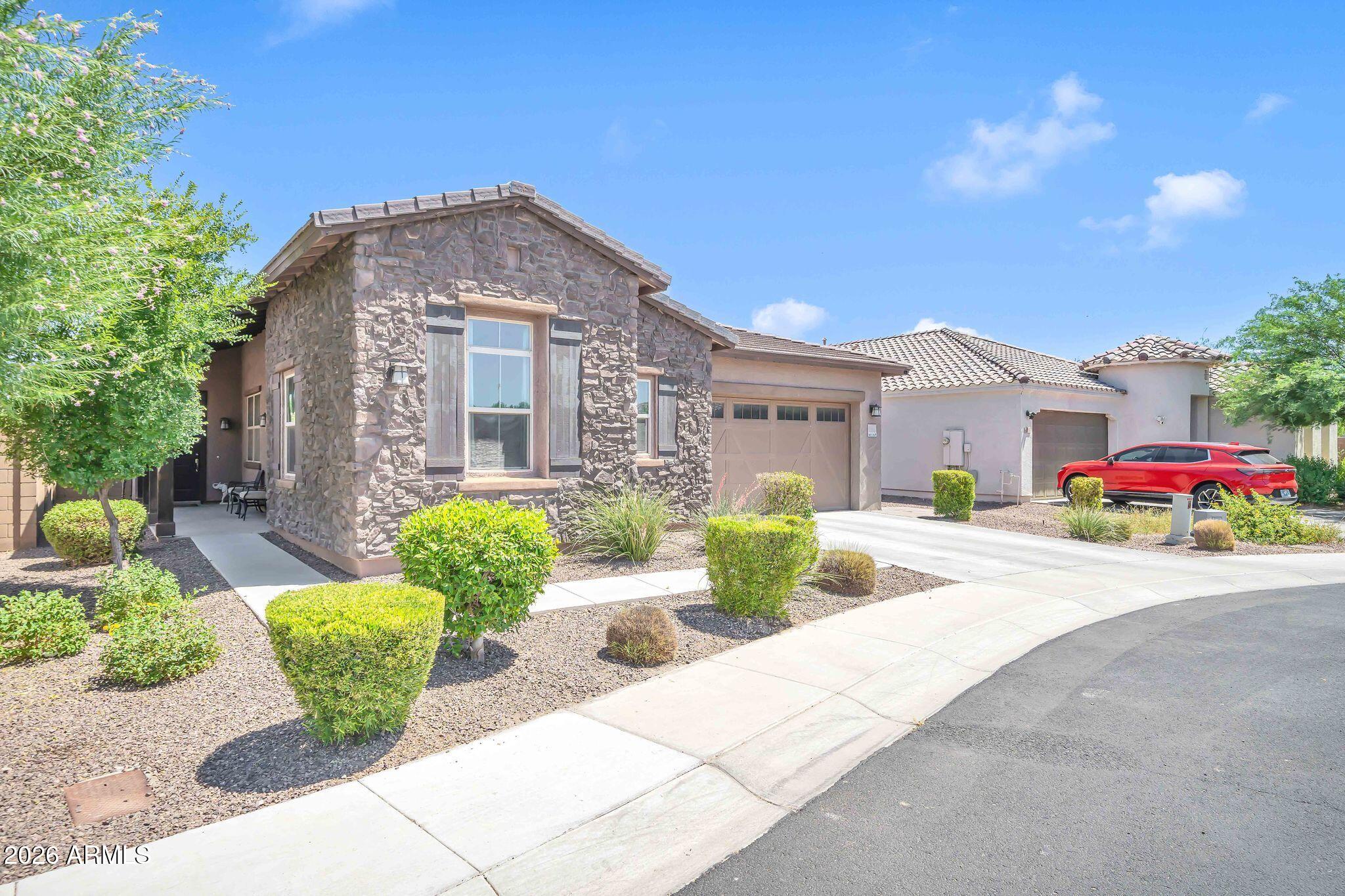 WESTERN ENCLAVE - Residential