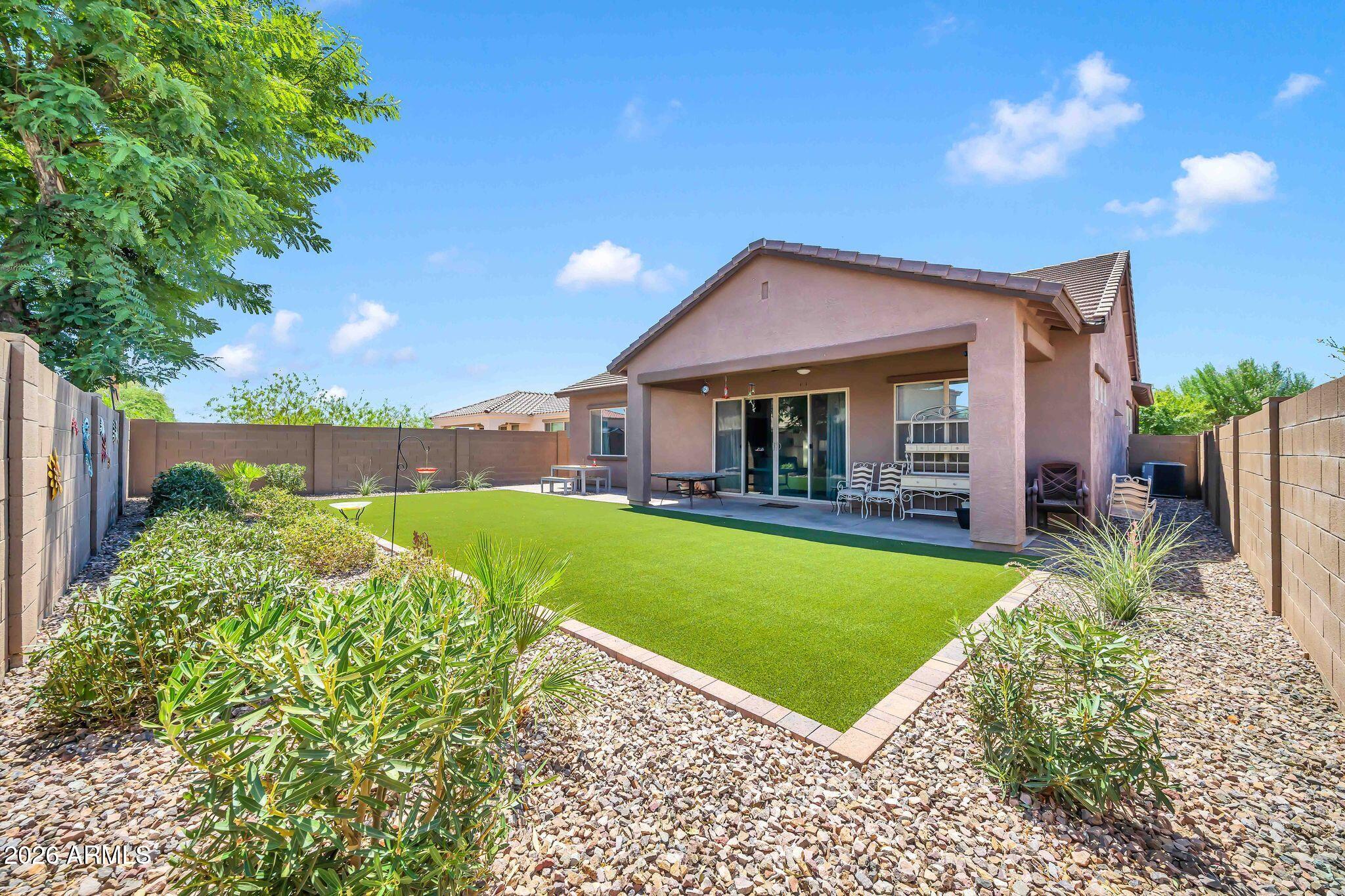 WESTERN ENCLAVE - Residential