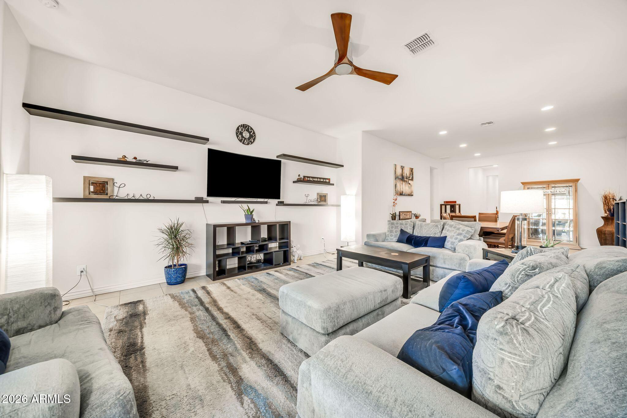 WESTERN ENCLAVE - Residential