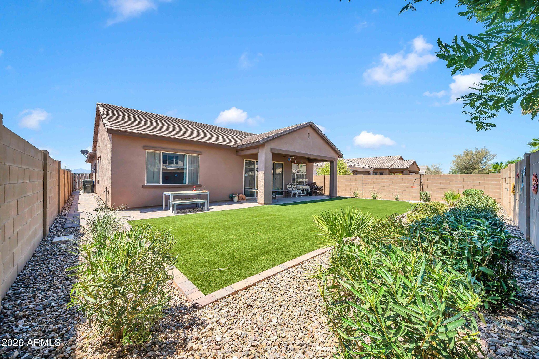 WESTERN ENCLAVE - Residential
