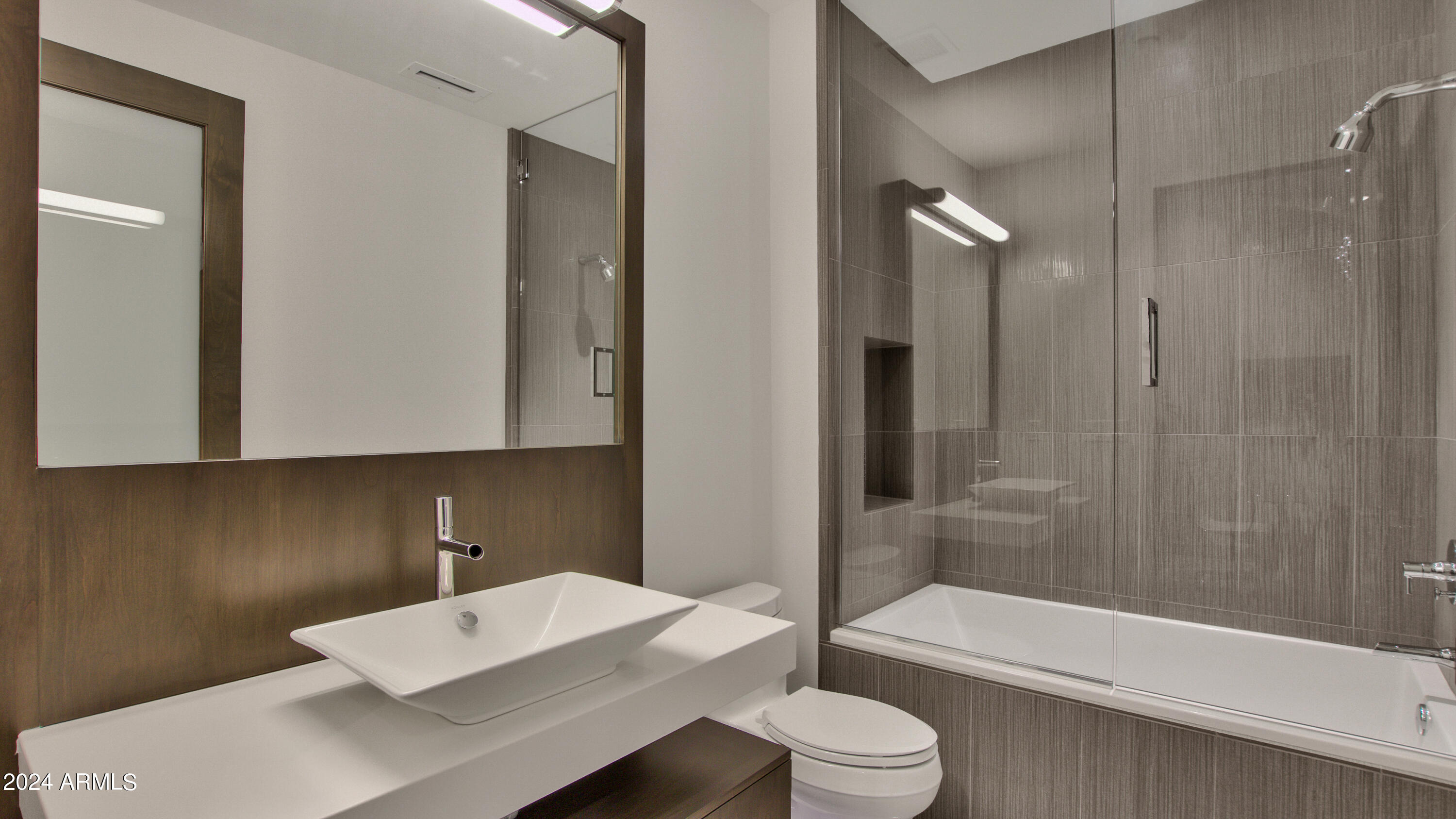 THE VILLAGE AT PARADISE RESERVE - Residential