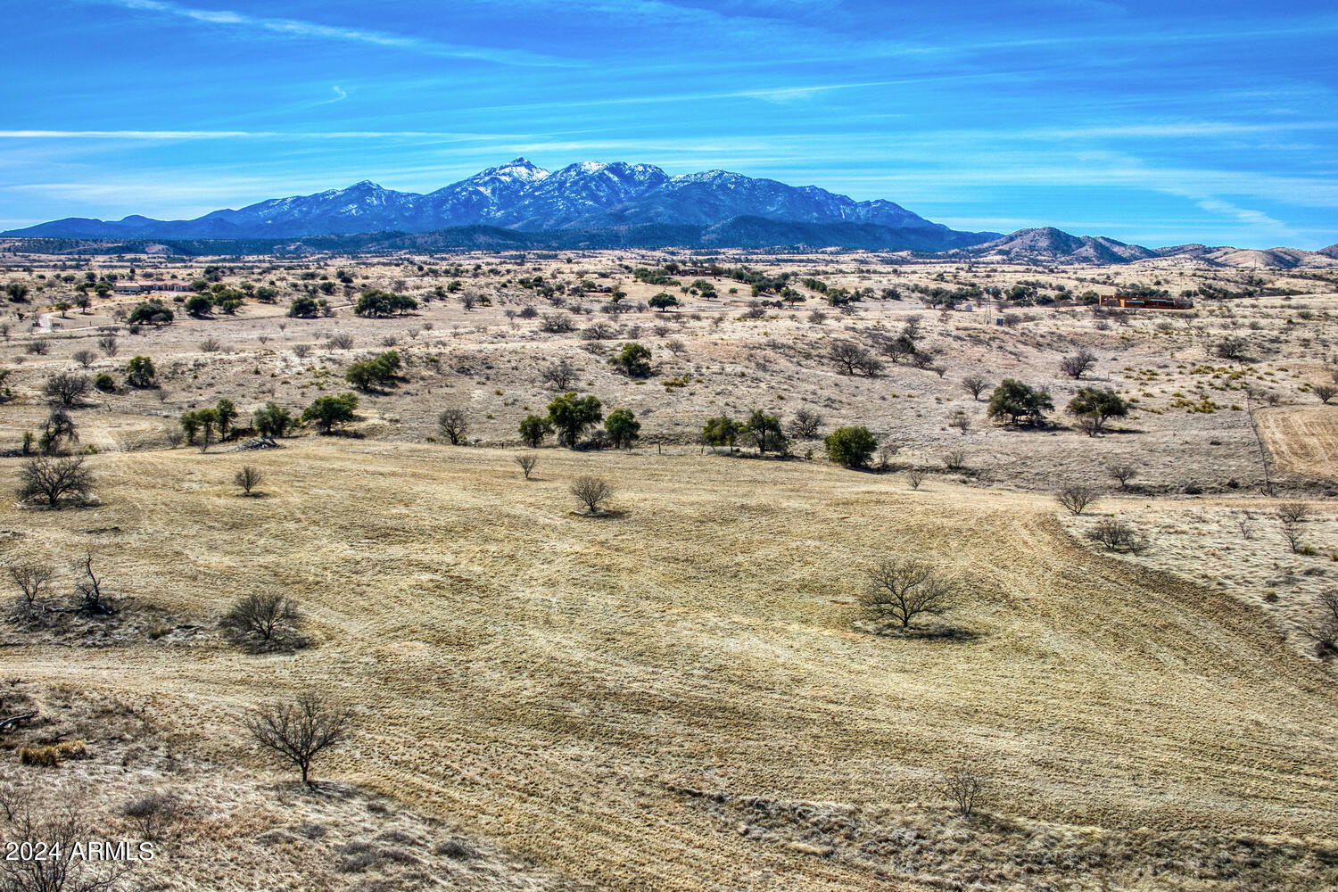 Singing Hills - Land
