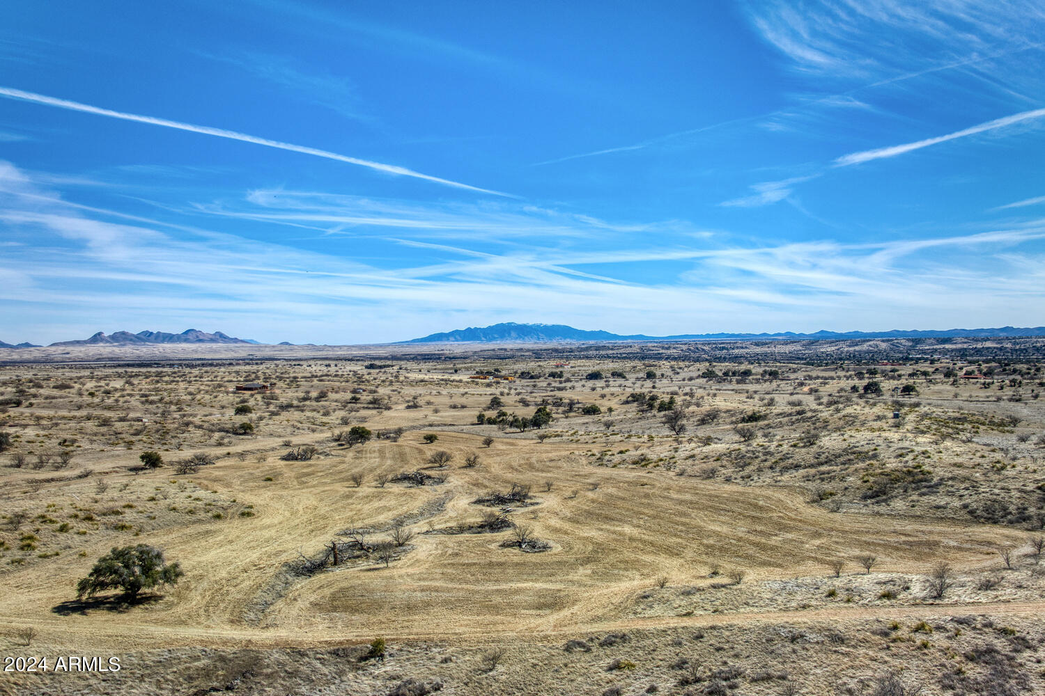 Singing Hills - Land