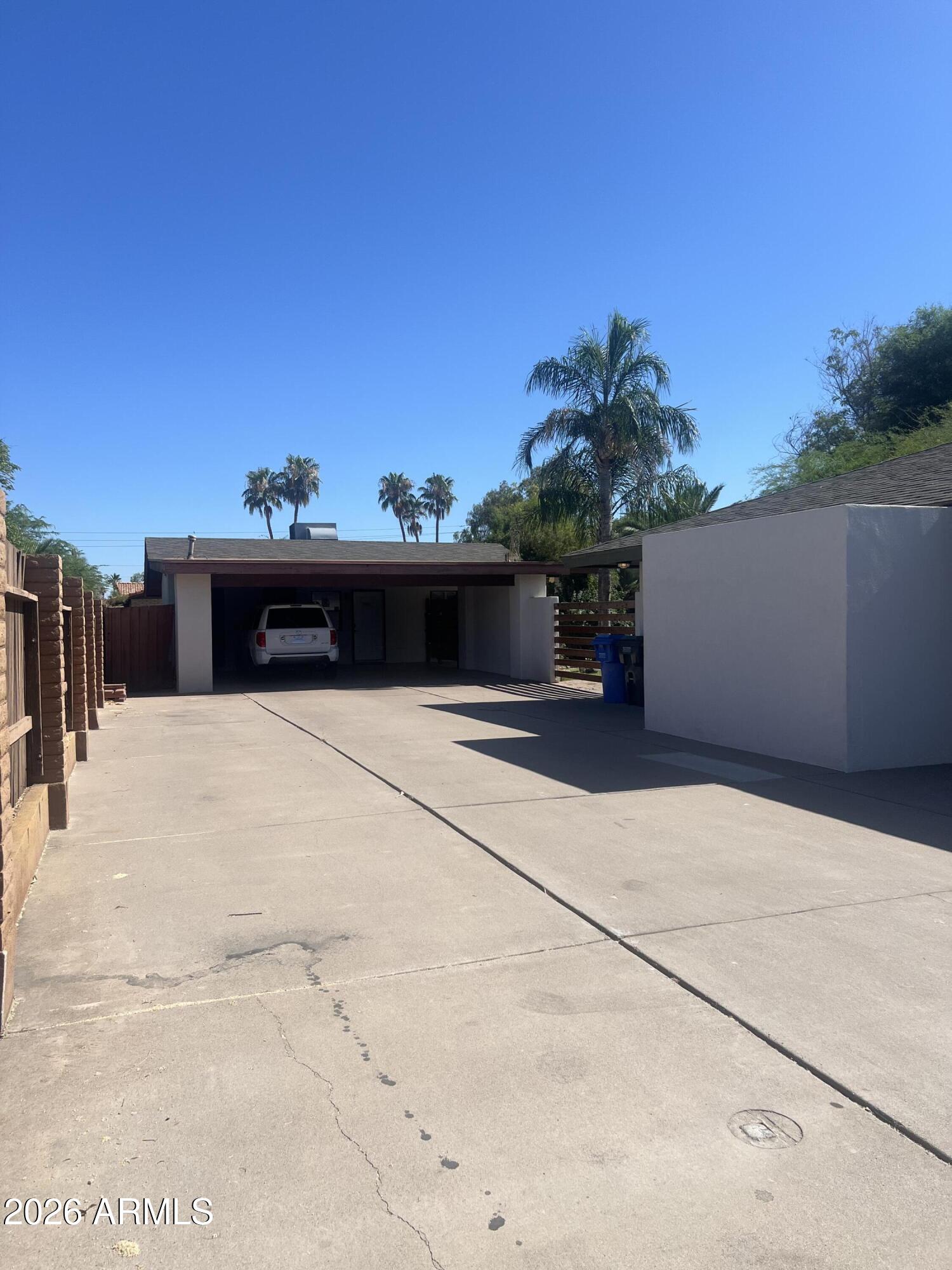 DESERT PARADISE - Residential