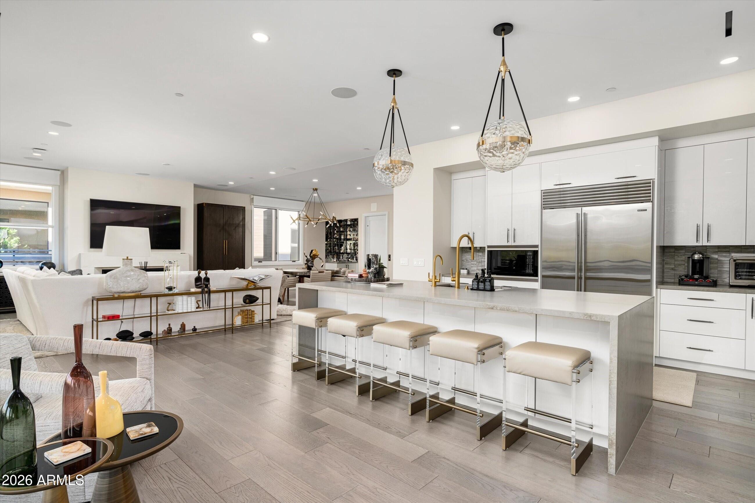 VILLAS AT MOUNTAIN SHADOWS 2 CONDOMINIUMS 2 AMD - Residential