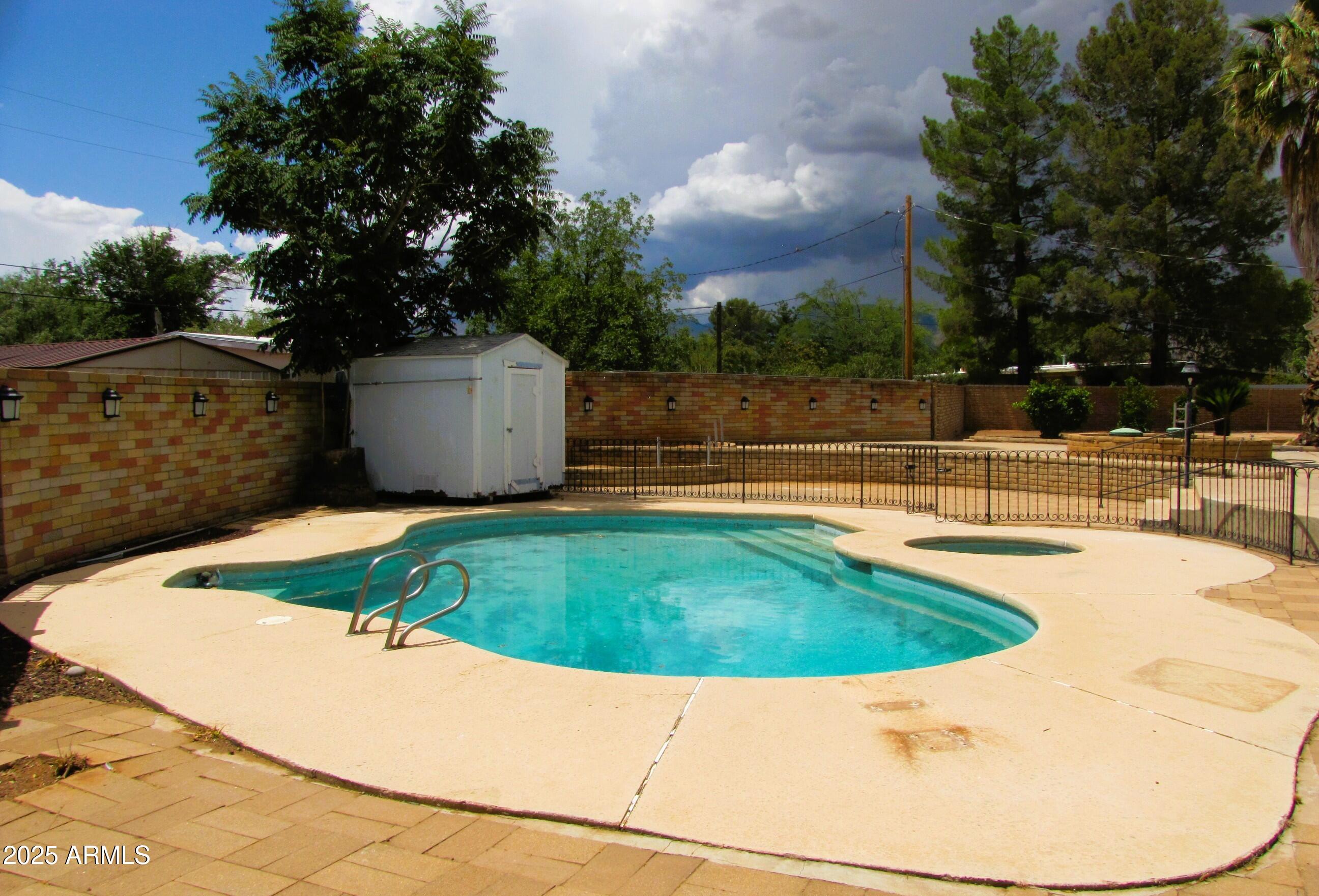 VILLAGE MEADOWS ESTATES - Residential Lease