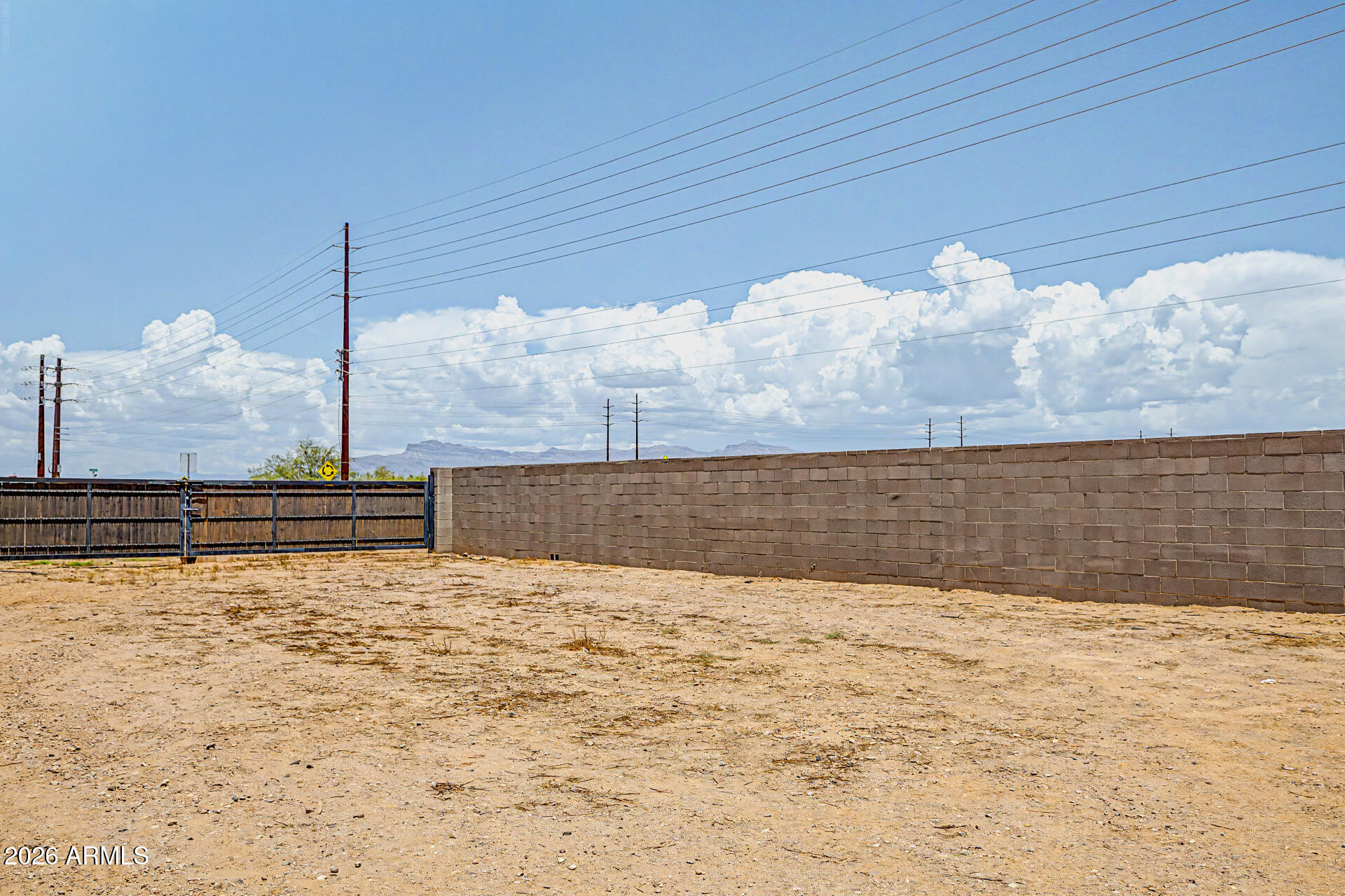 COMMENCING AT THE NORTH QUARTER CORNER OF SECTION - Residential