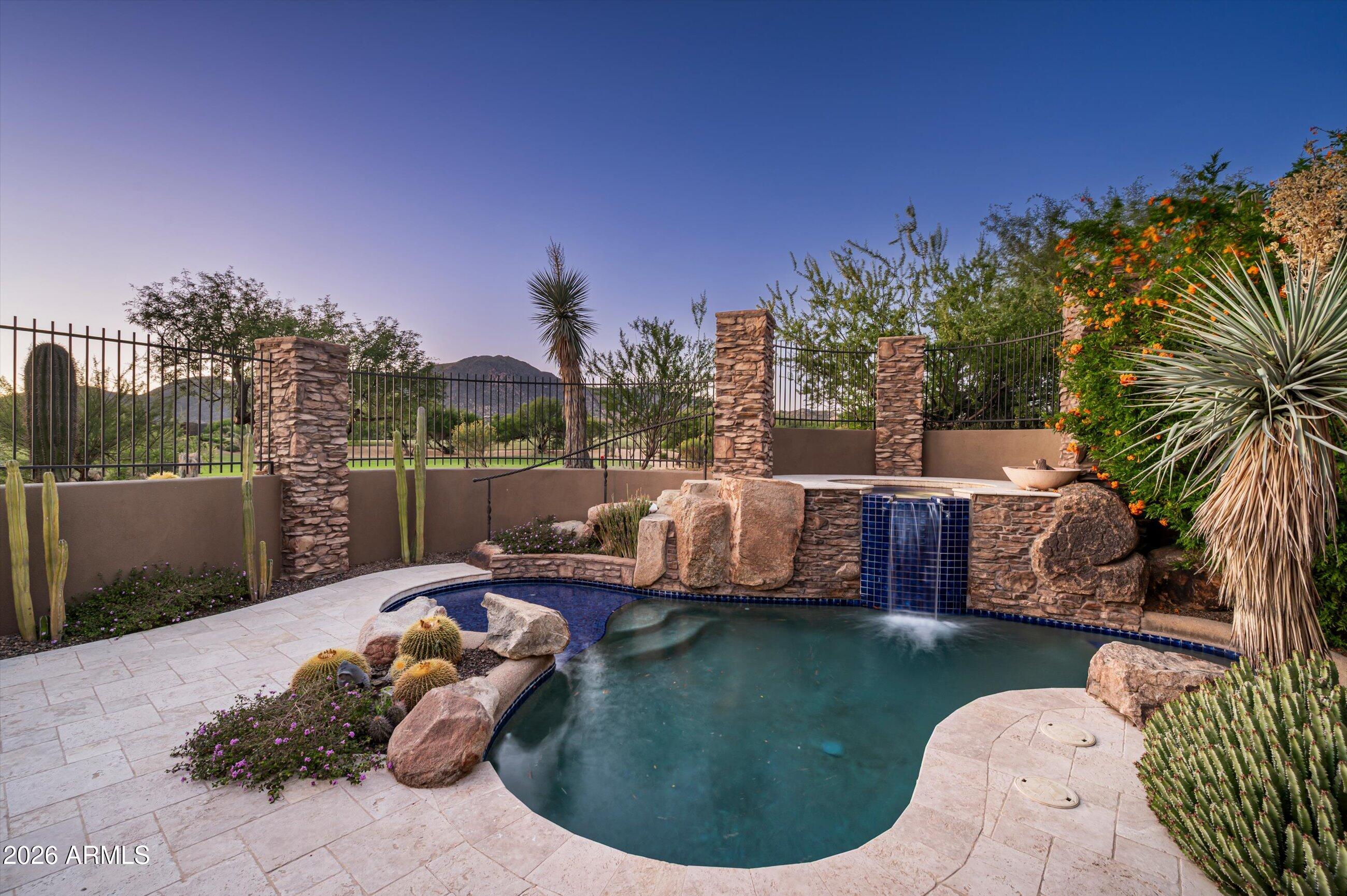 DESERT MOUNTAIN PHASE 2 UNIT 18 - Residential