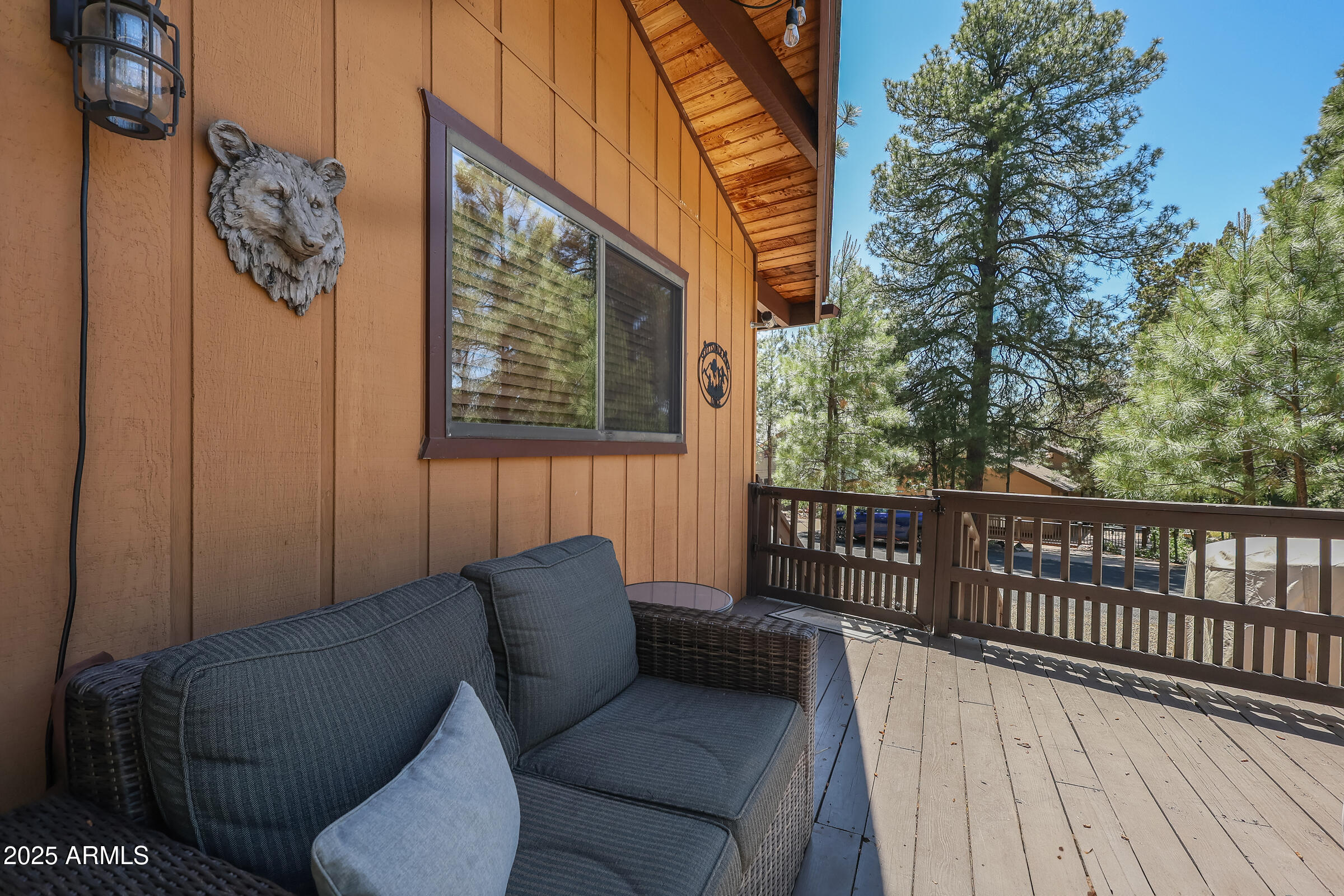 PINEWOOD 14 - Residential