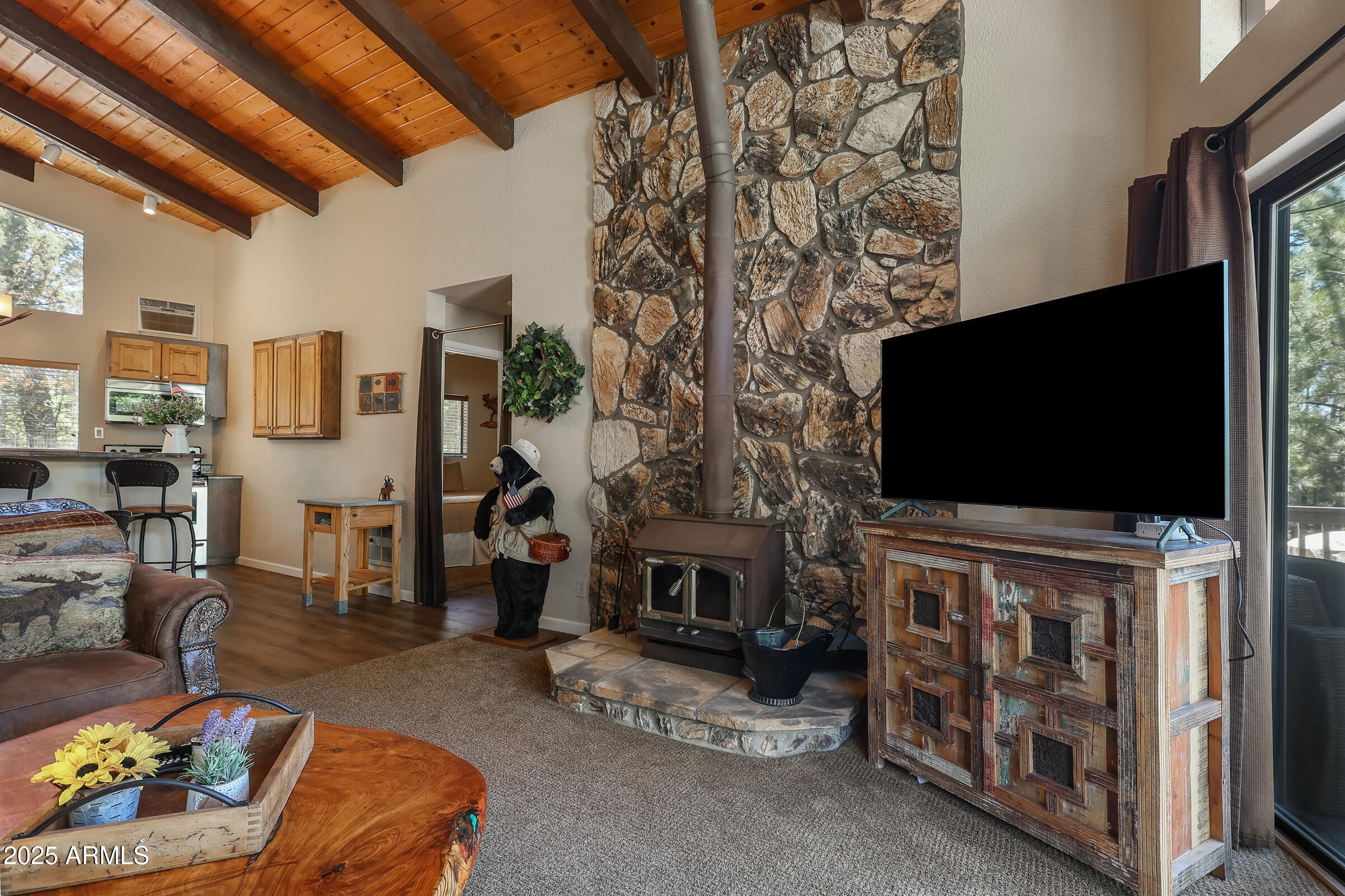 PINEWOOD 14 - Residential