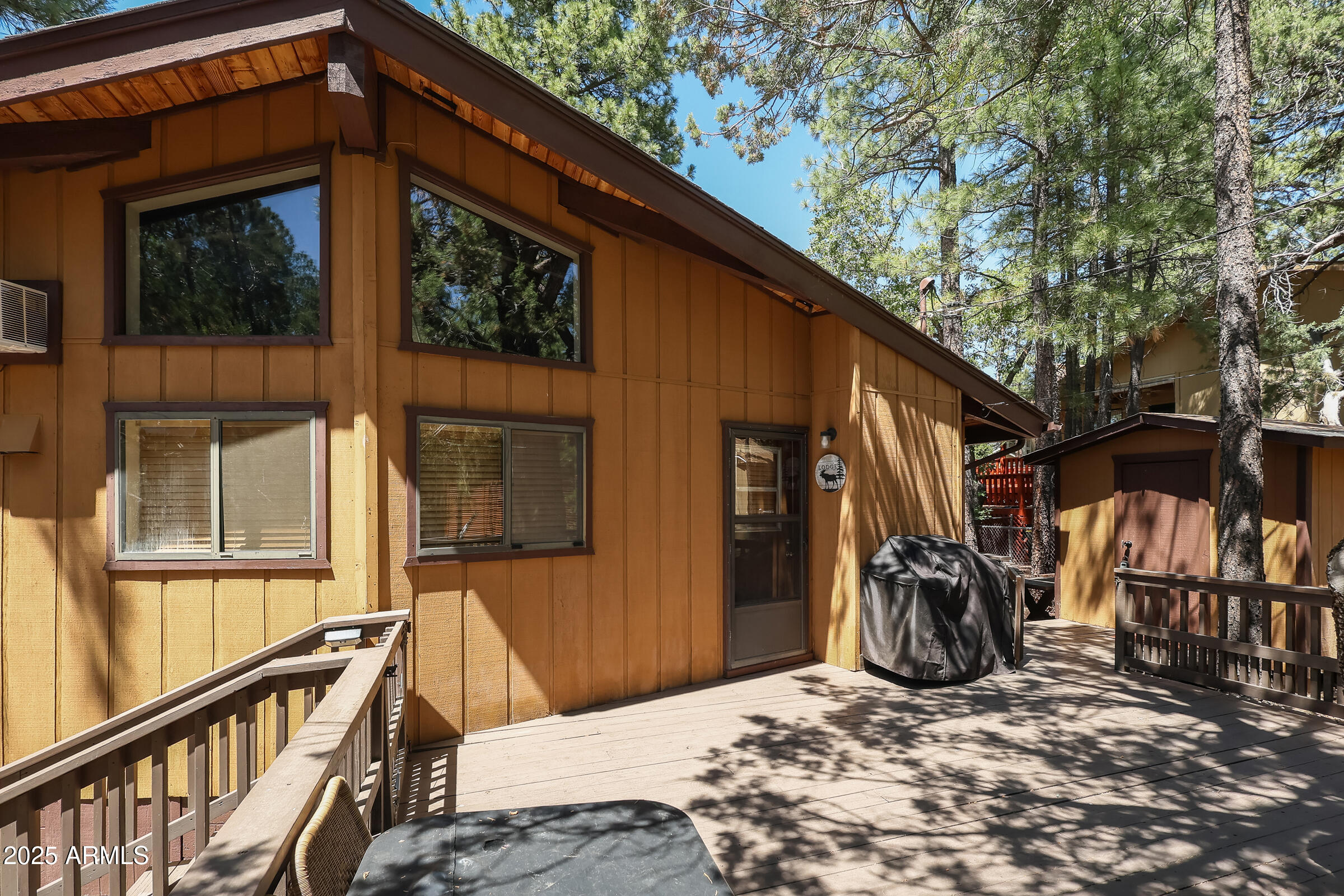 PINEWOOD 14 - Residential