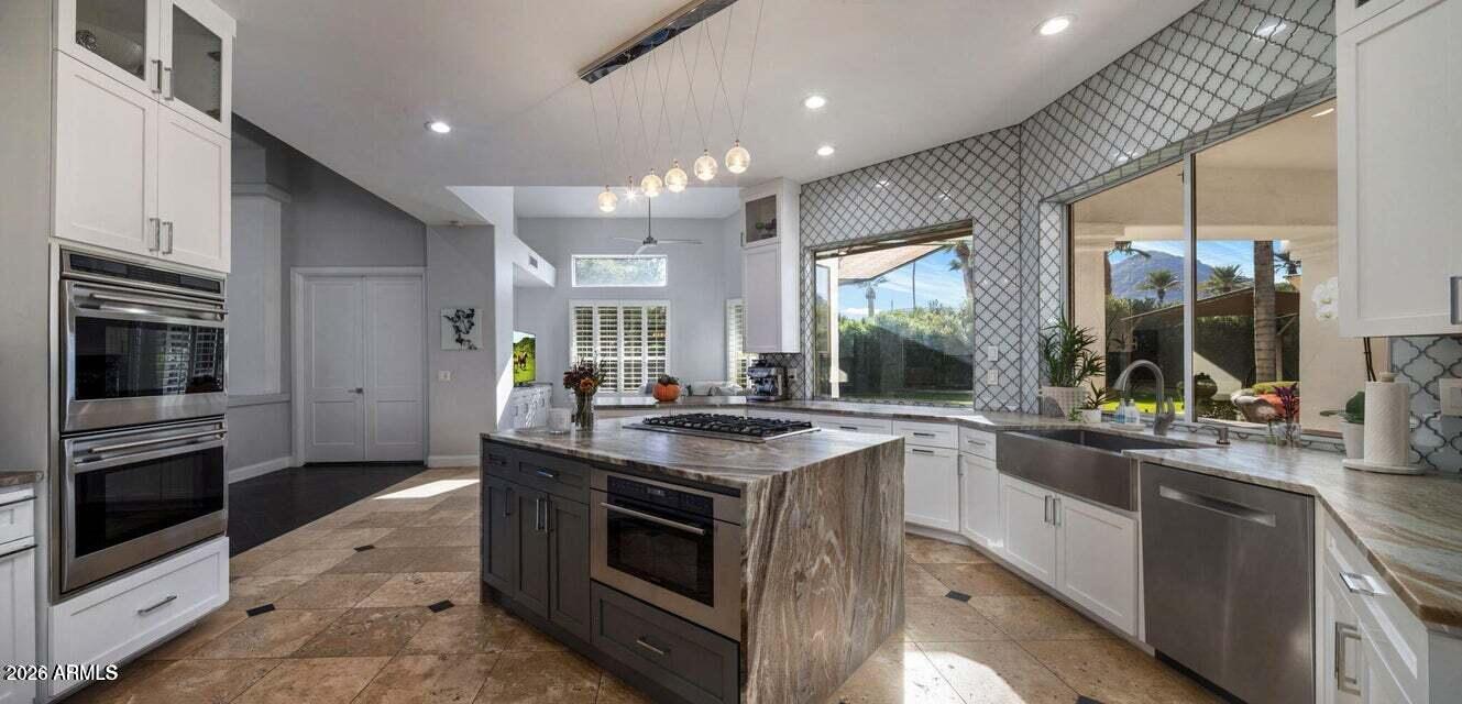 FOOTHILLS ESTATES UNIT 2 - Residential