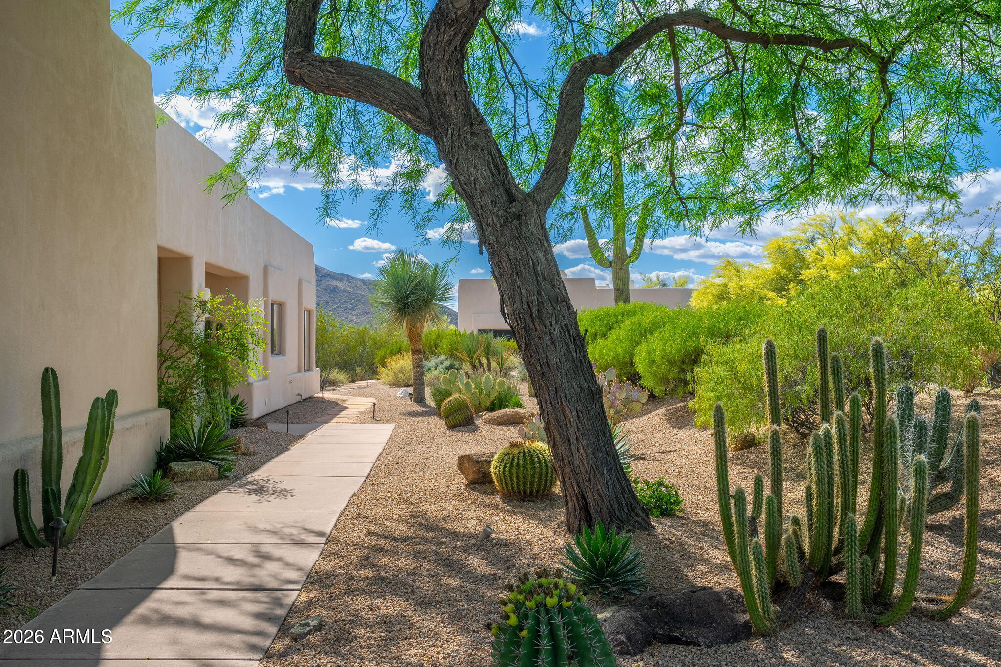 CAREFREE FORE - Residential