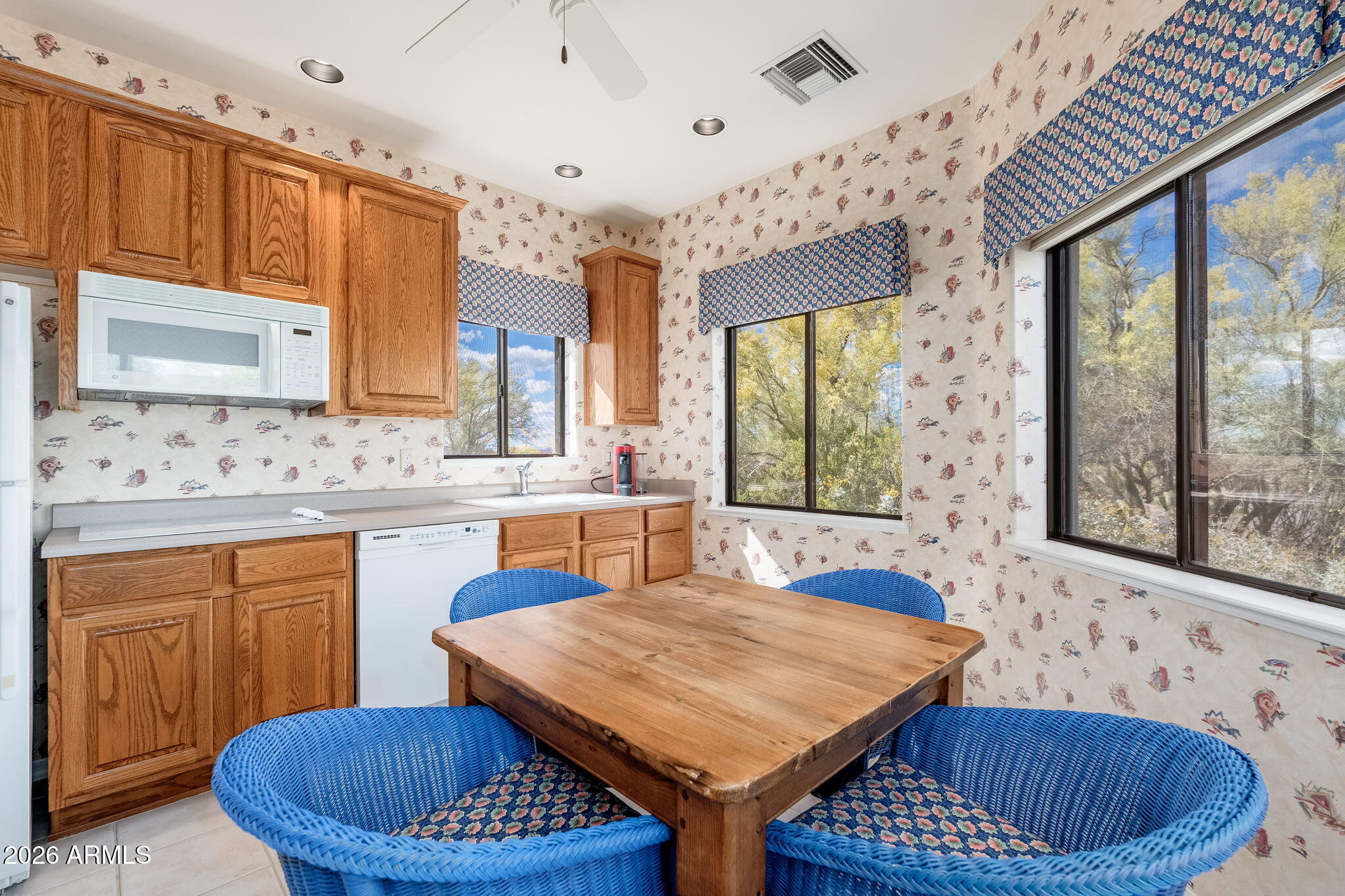 CAREFREE FORE - Residential