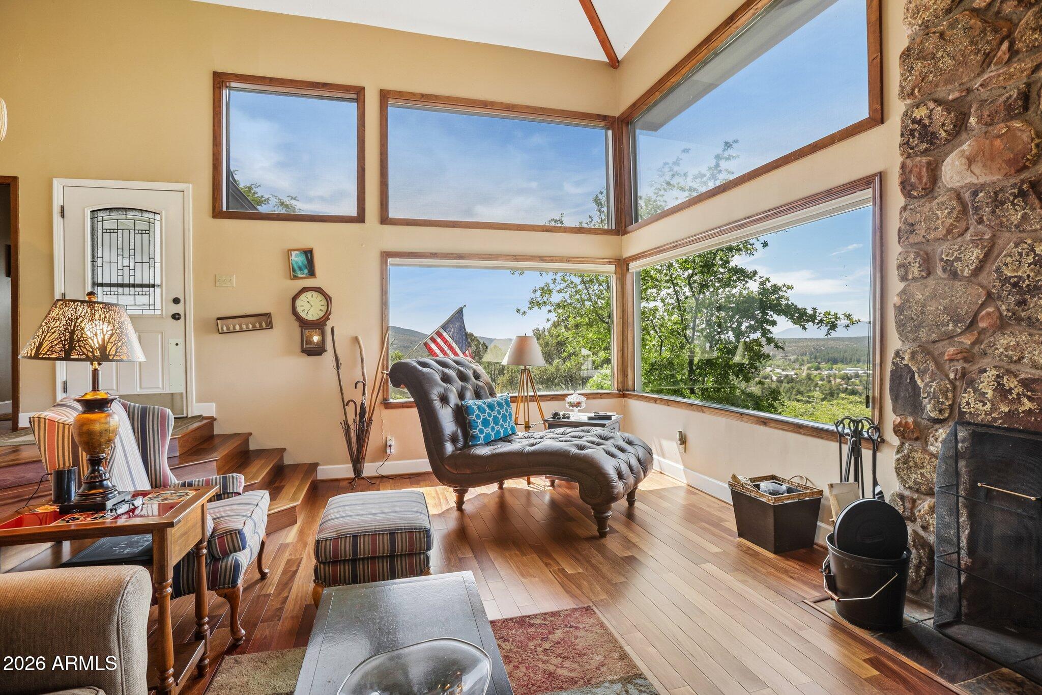 PORTAL PINE CREEK CANYON 2 - Residential