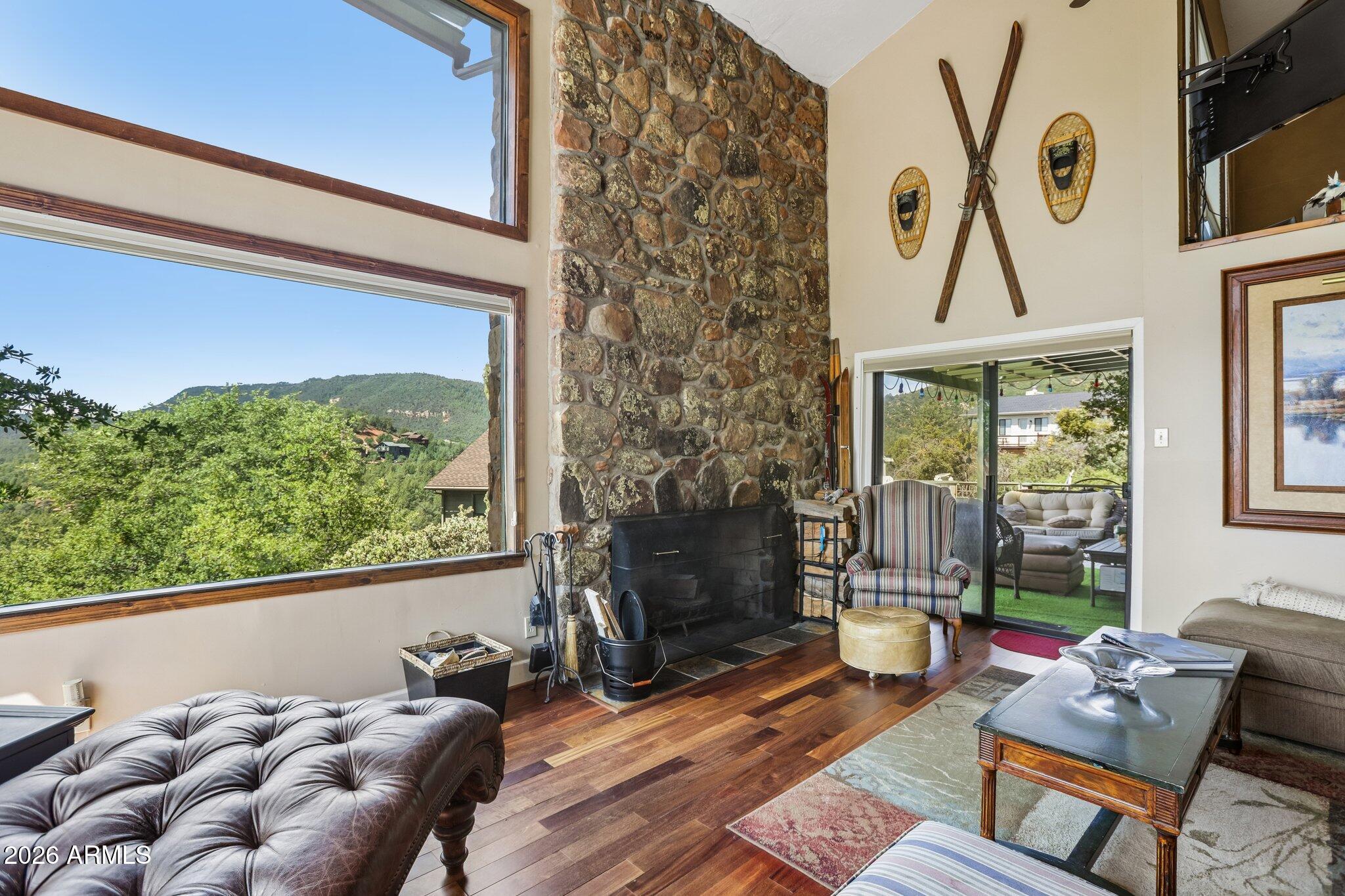 PORTAL PINE CREEK CANYON 2 - Residential