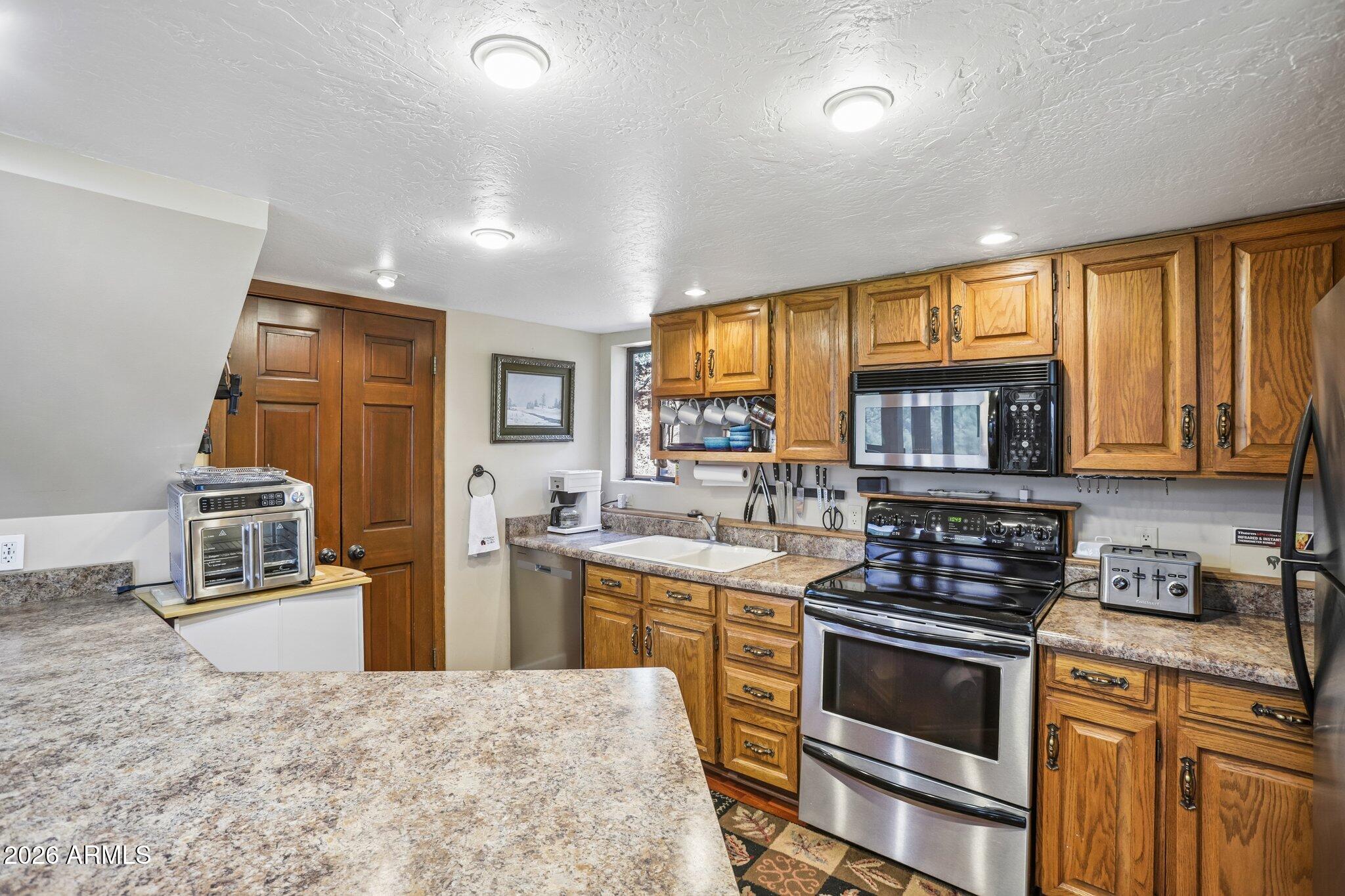PORTAL PINE CREEK CANYON 2 - Residential