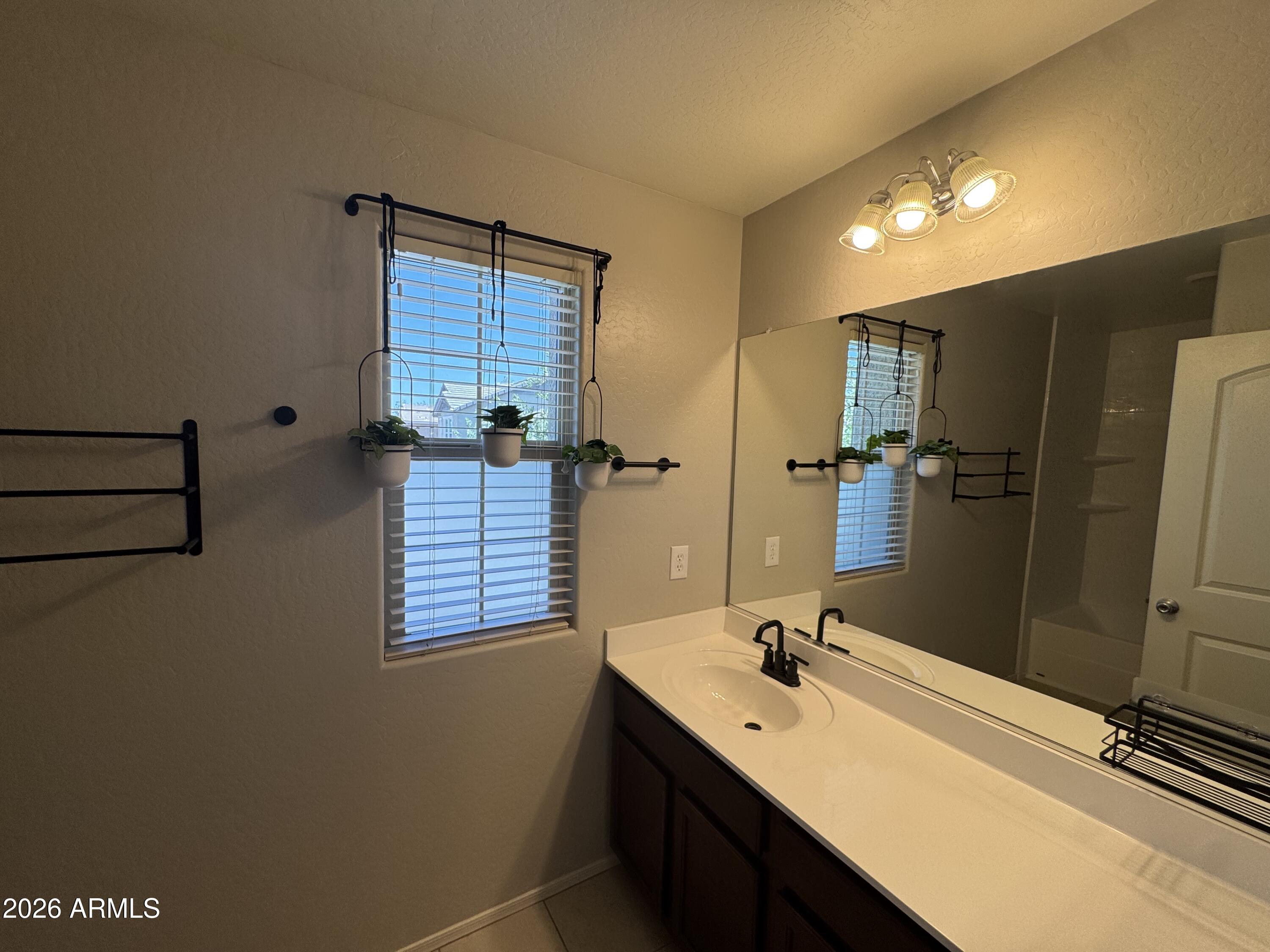 DAHLIA POINTE - Residential
