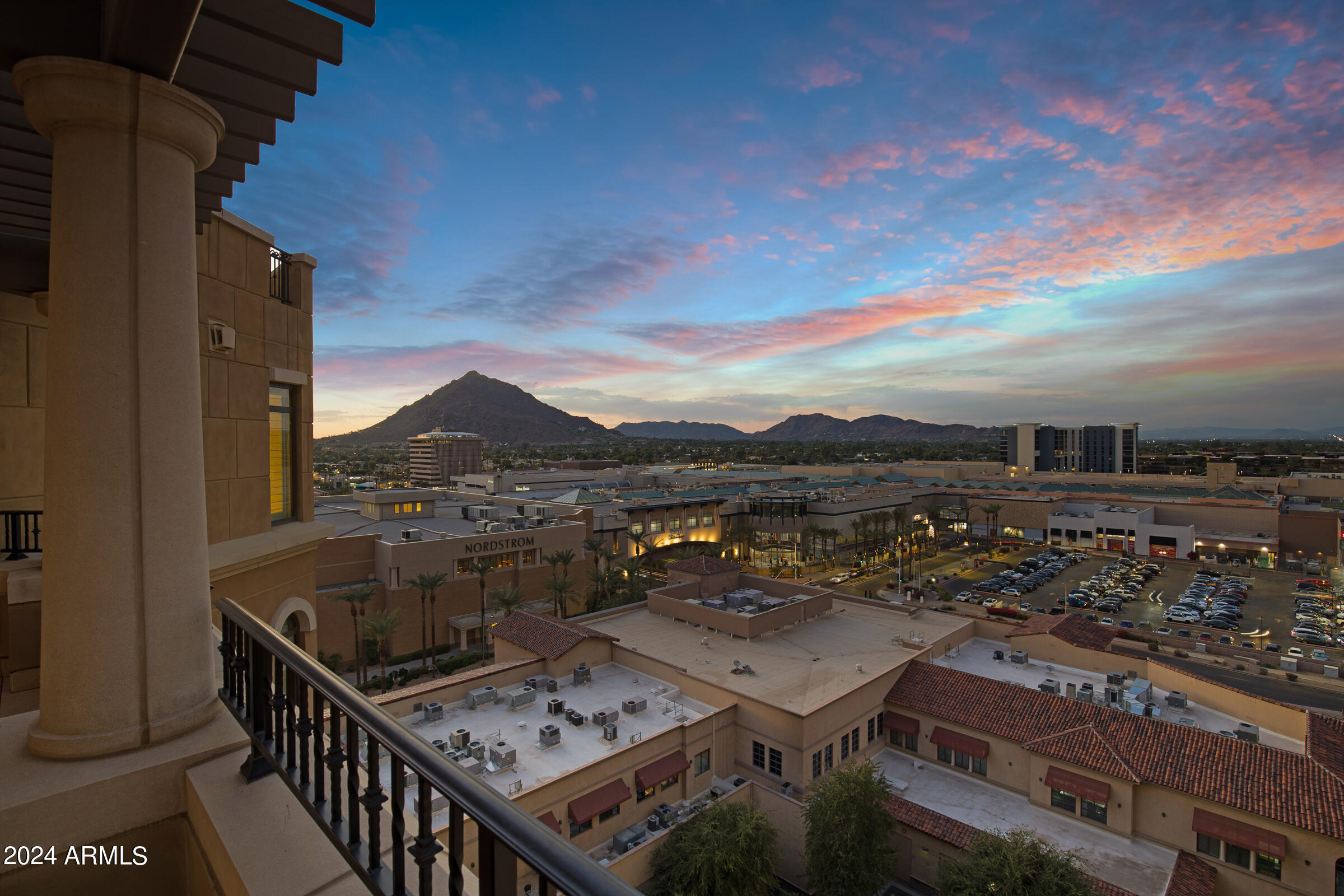 SCOTTSDALE WATERFRONT RESIDENCES CONDOMINIUM - Residential