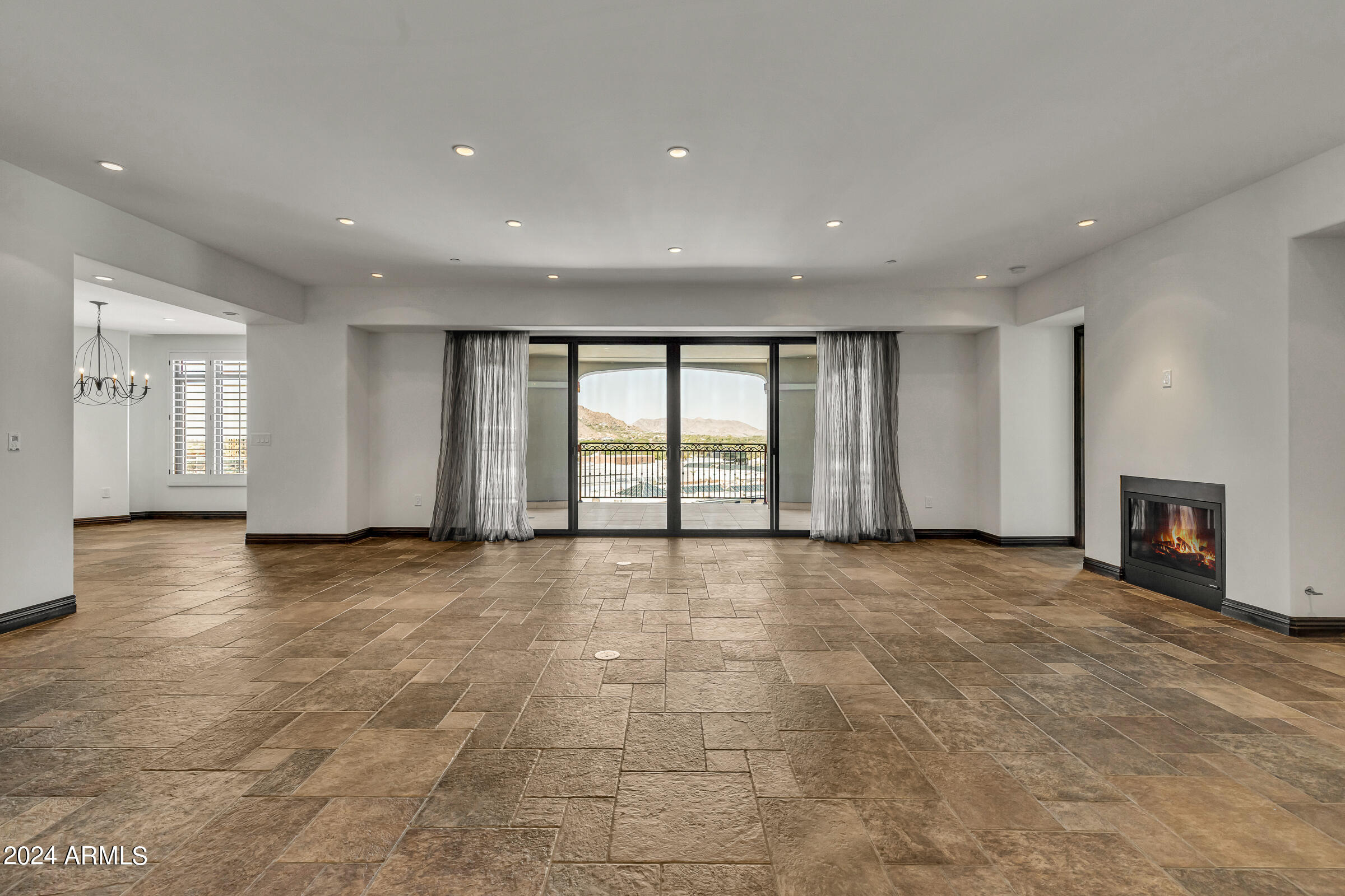 SCOTTSDALE WATERFRONT RESIDENCES CONDOMINIUM - Residential