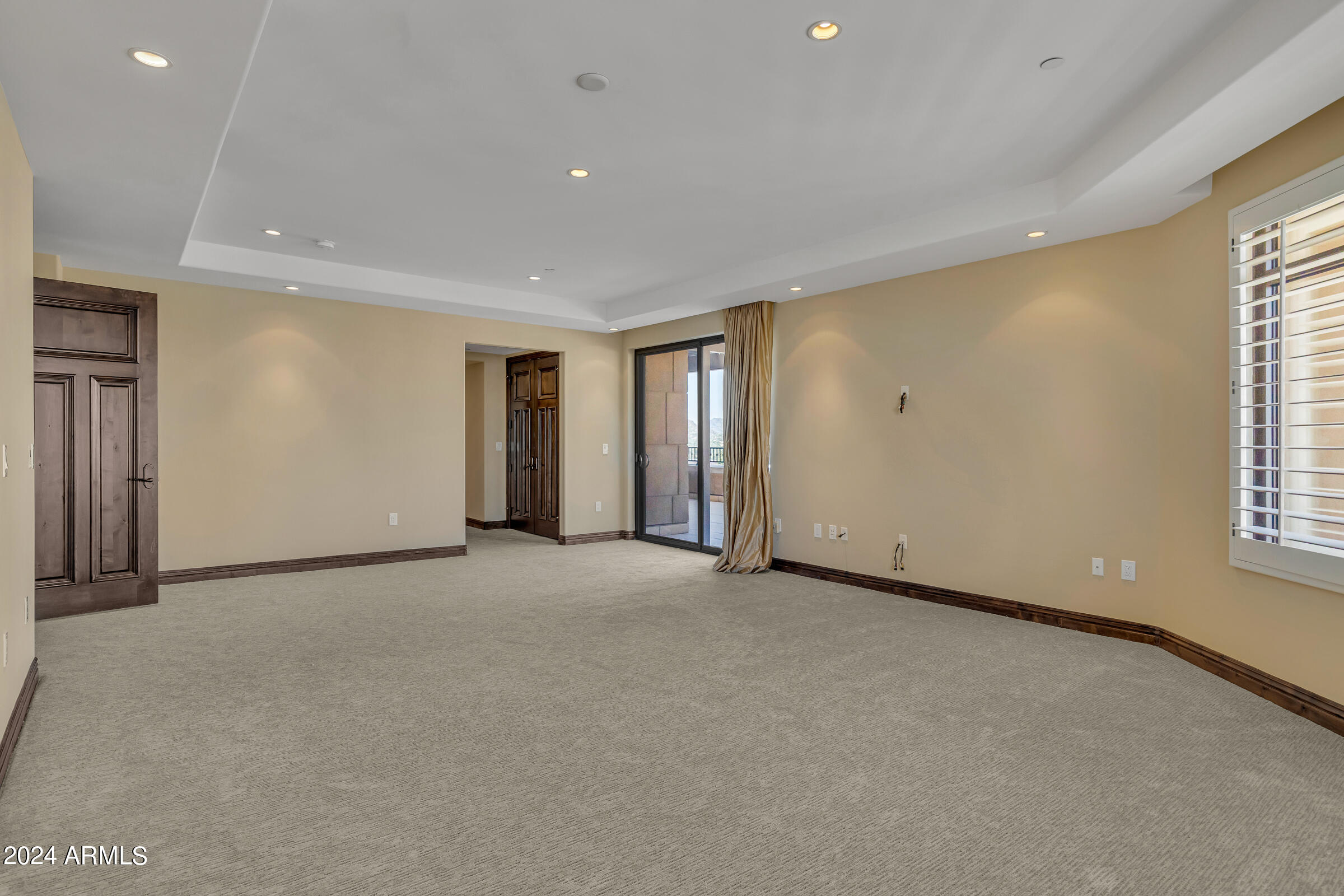 SCOTTSDALE WATERFRONT RESIDENCES CONDOMINIUM - Residential