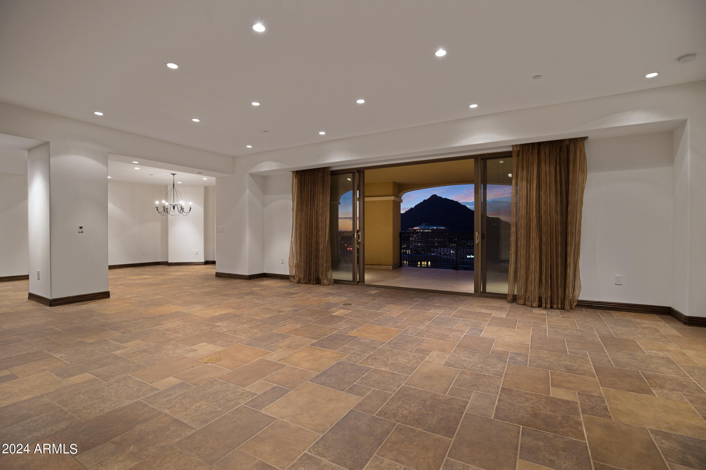 SCOTTSDALE WATERFRONT RESIDENCES CONDOMINIUM - Residential