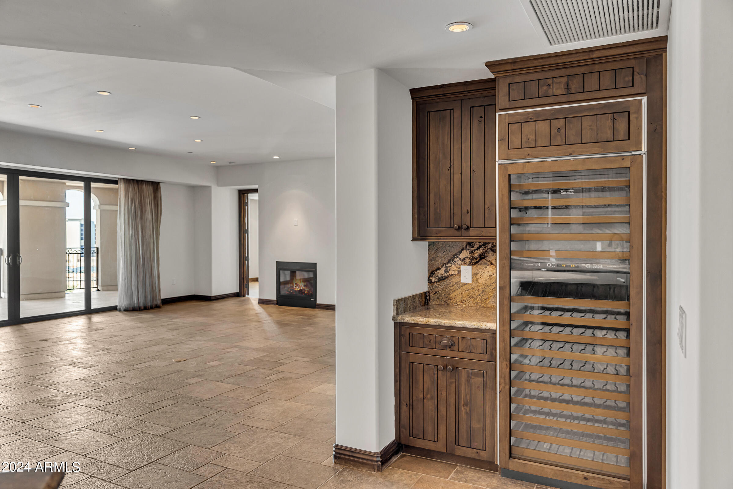 SCOTTSDALE WATERFRONT RESIDENCES CONDOMINIUM - Residential