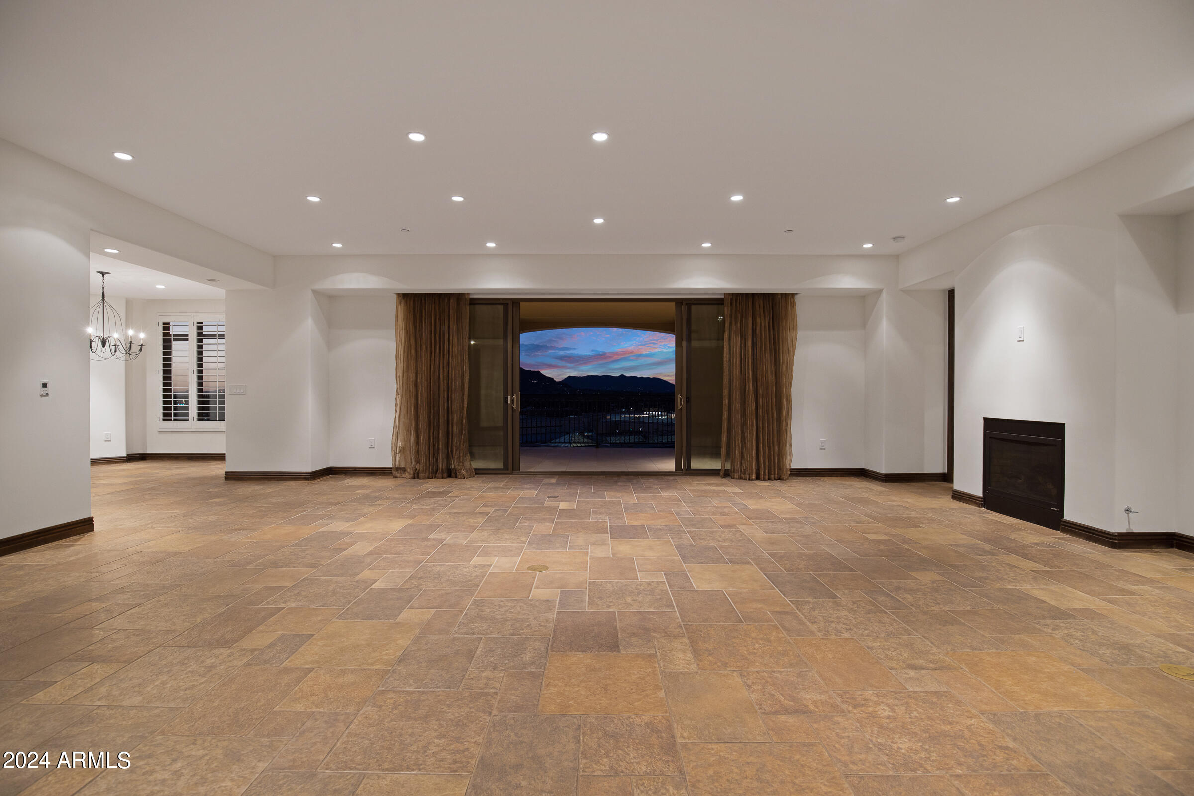 SCOTTSDALE WATERFRONT RESIDENCES CONDOMINIUM - Residential