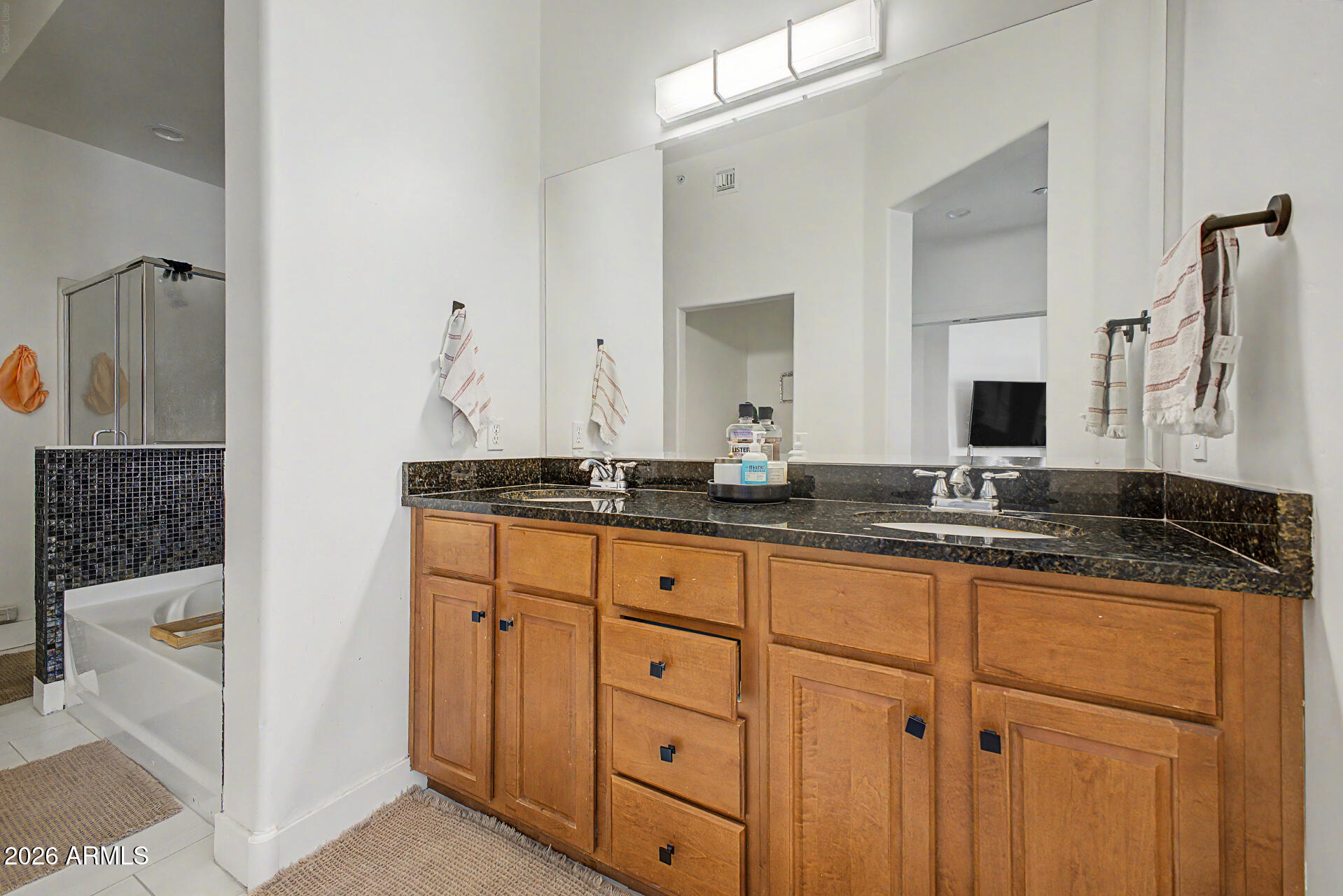 NORTH SHORE CONDOMINIUM 1 - Residential