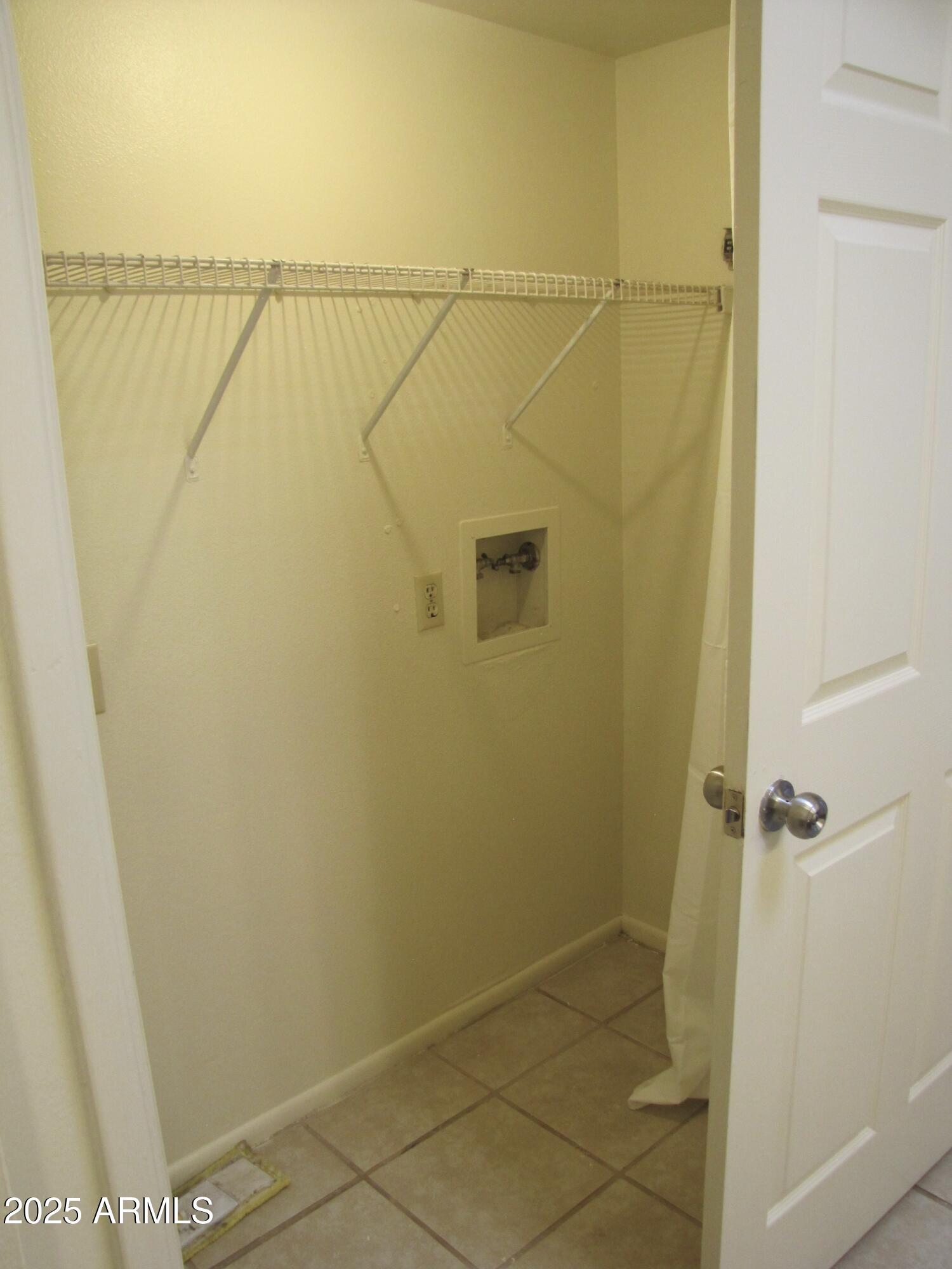 TOWN & COUNTRY ESTATES 12 - Residential Lease