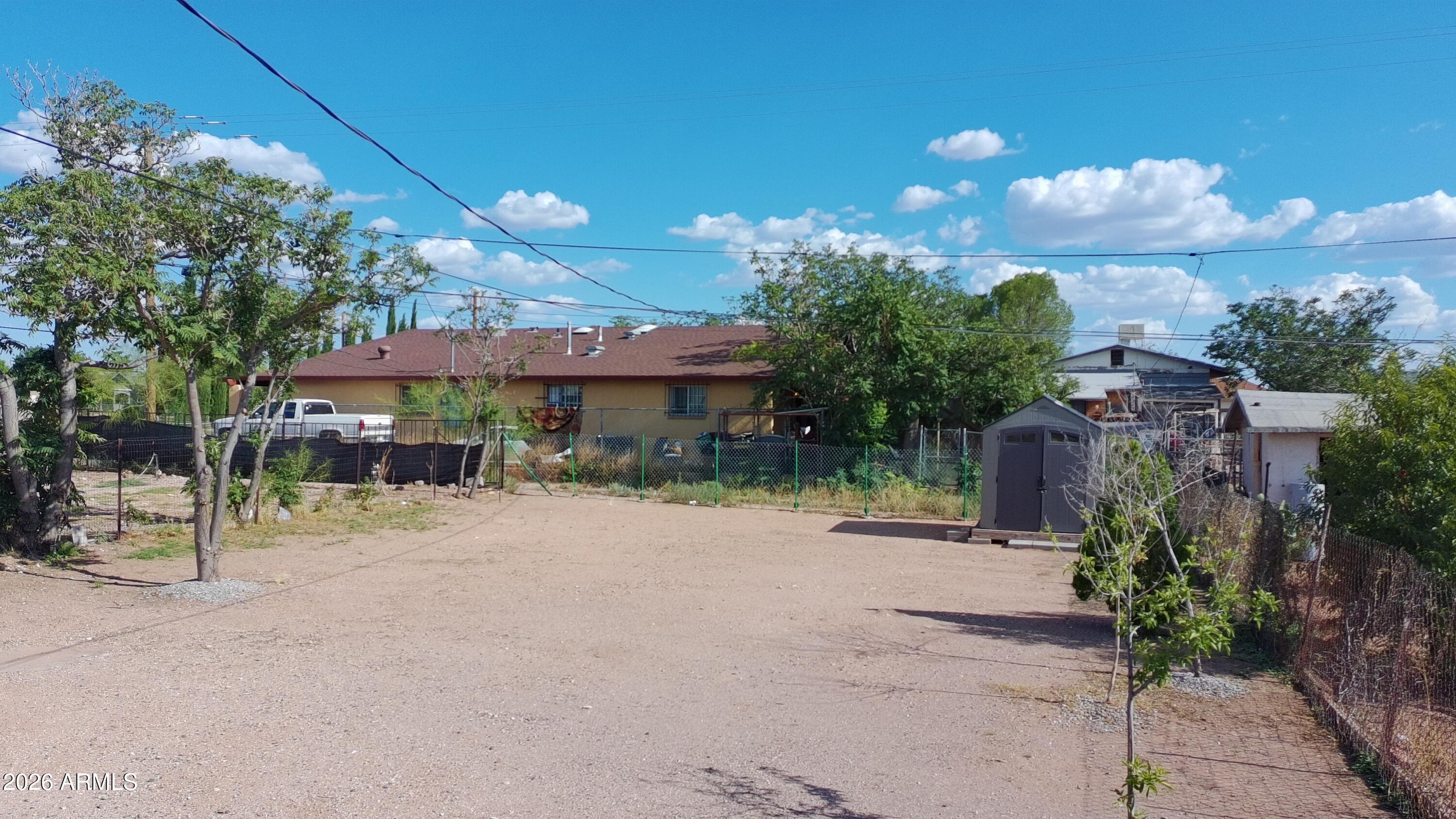 DOUGLAS - Residential