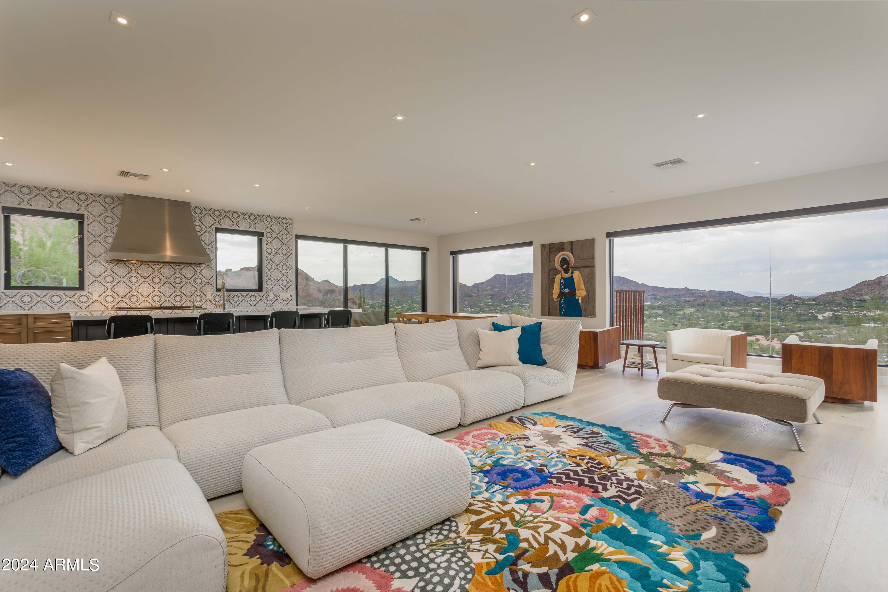 STONE CANYON EAST - Residential