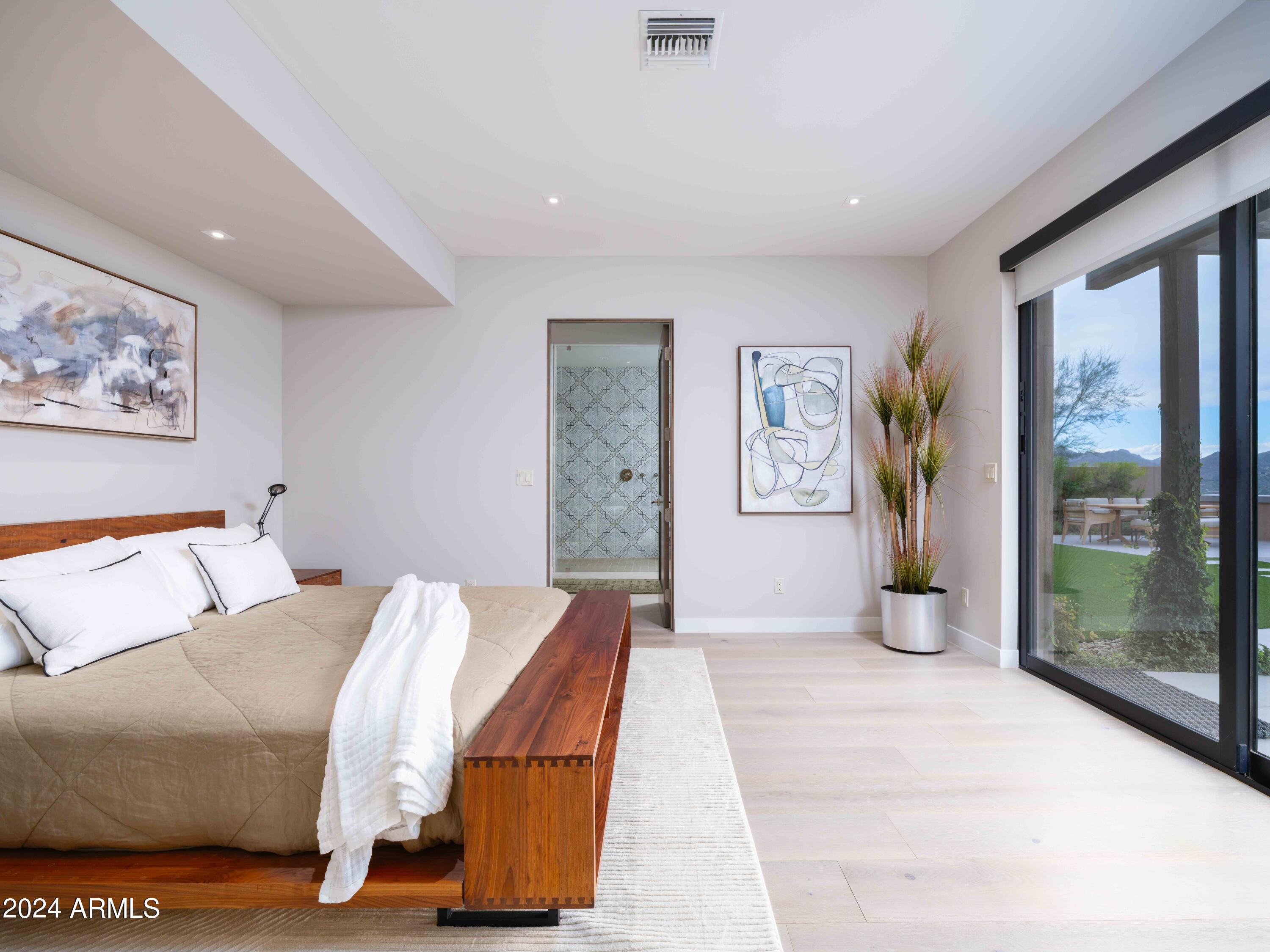STONE CANYON EAST - Residential