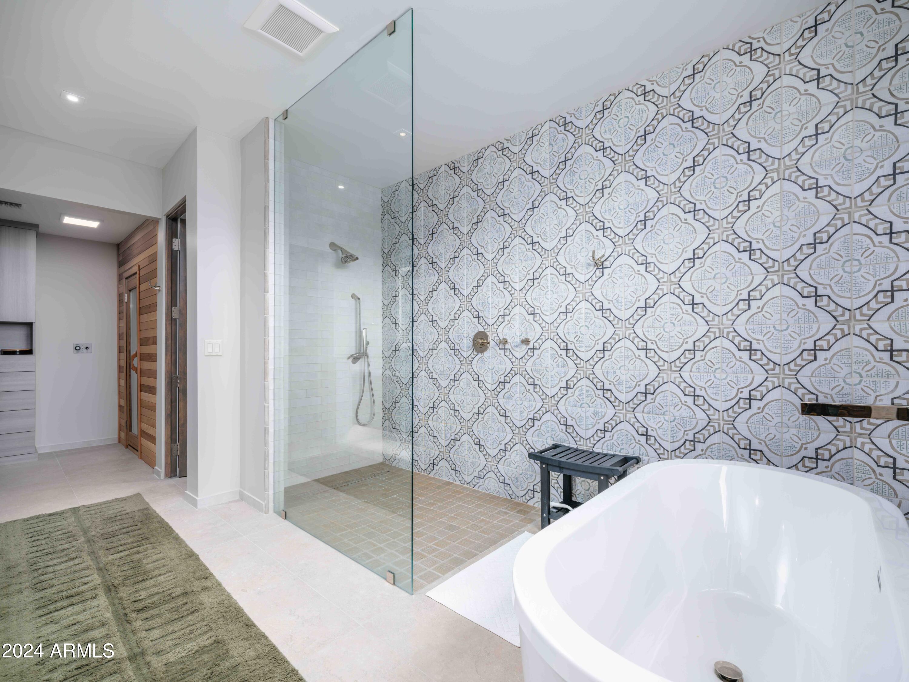 STONE CANYON EAST - Residential