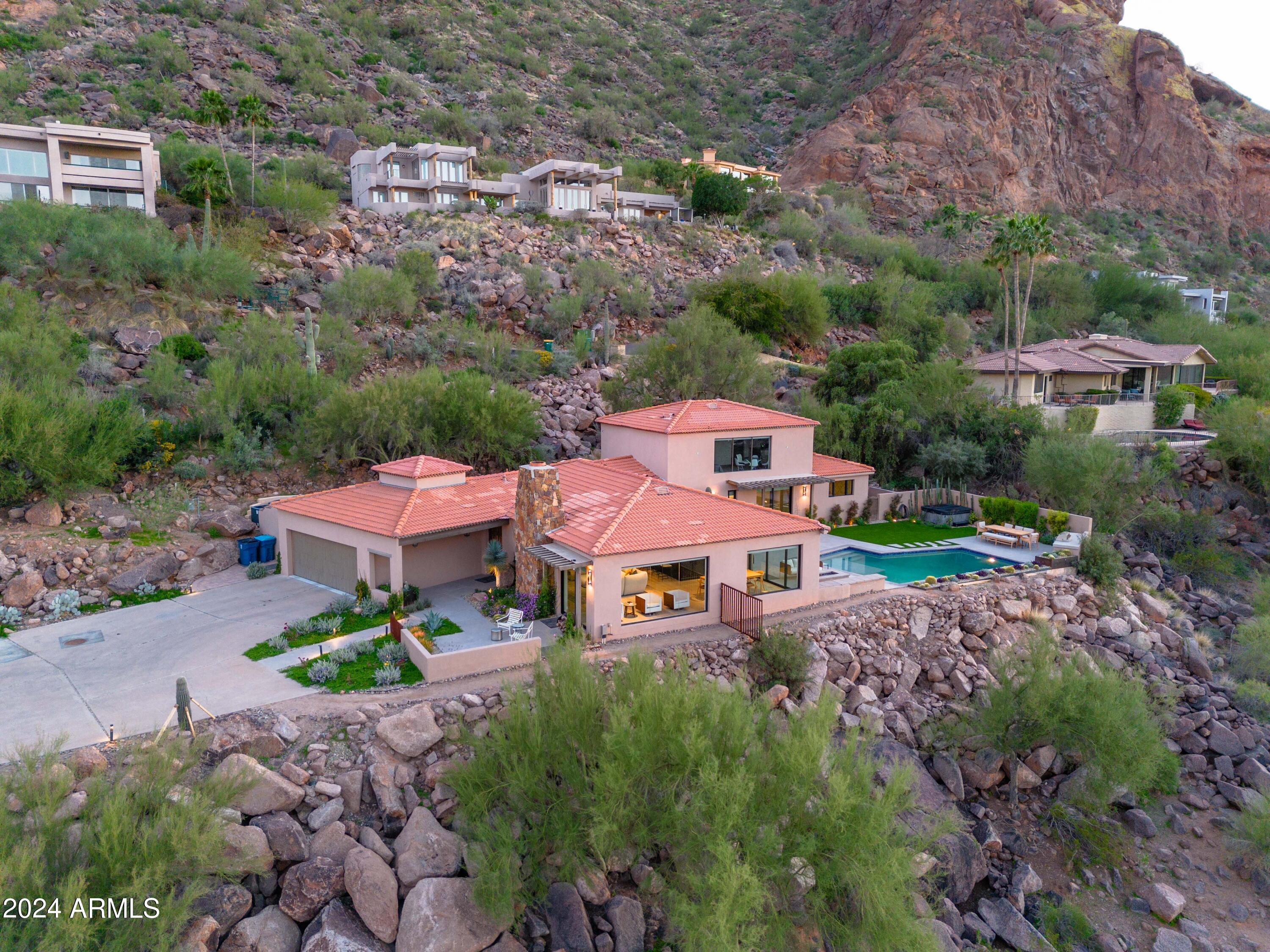 STONE CANYON EAST - Residential