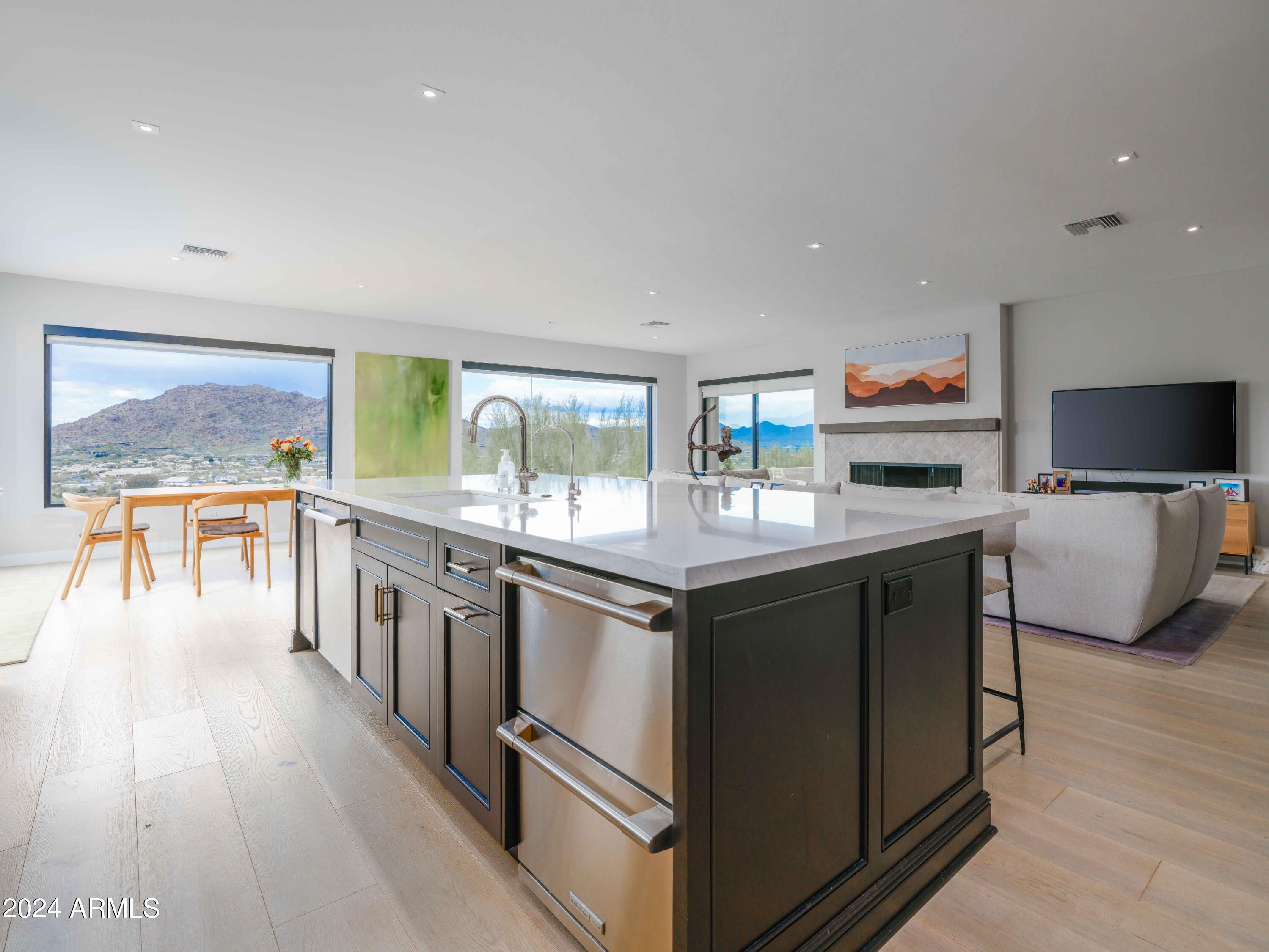 STONE CANYON EAST - Residential