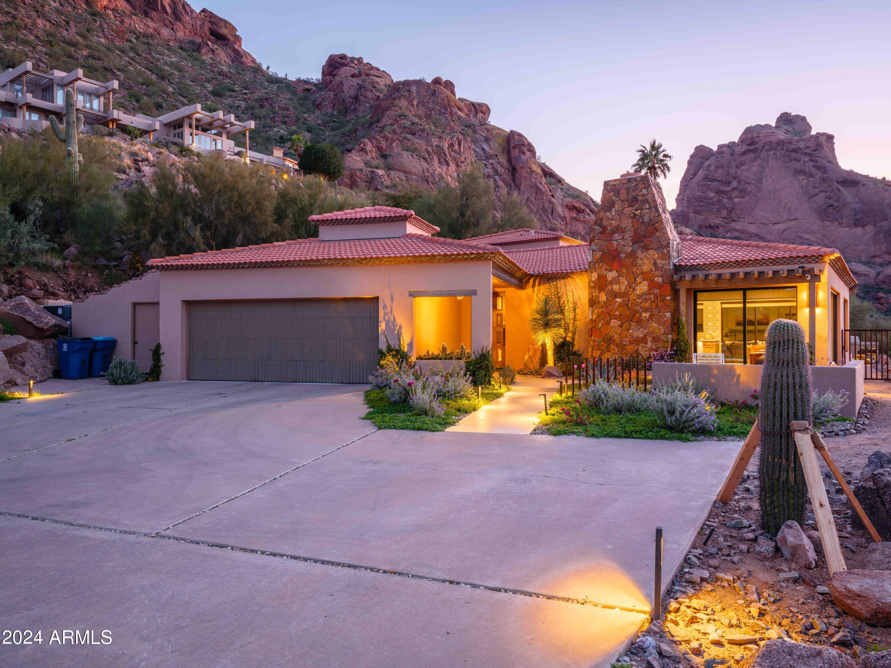 STONE CANYON EAST - Residential